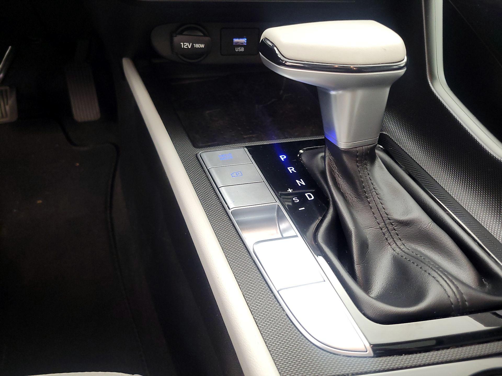 Thumbnail: 2021 Hyundai Elantra - 18