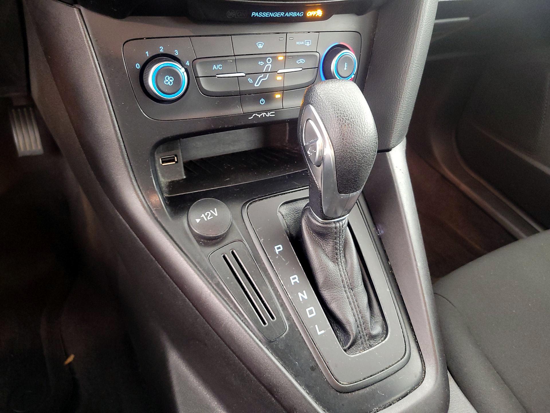 Thumbnail: 2018 Ford Focus - 17