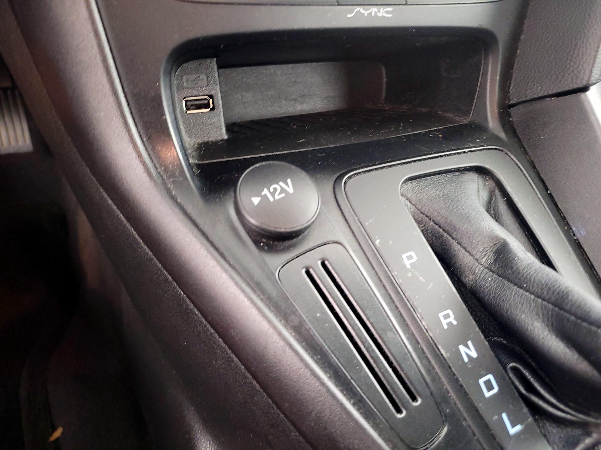 Thumbnail: 2018 Ford Focus - 18