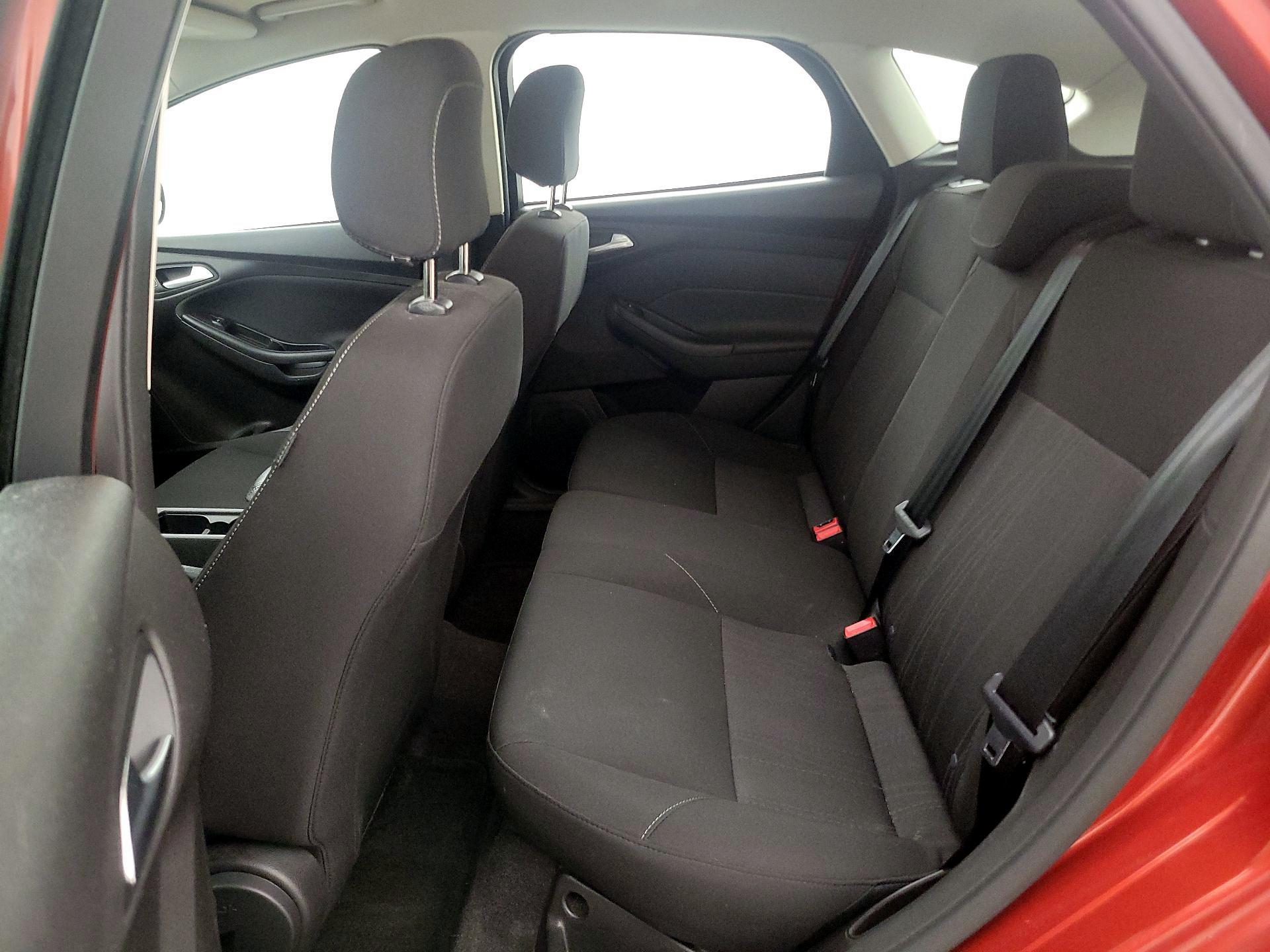 Thumbnail: 2018 Ford Focus - 19