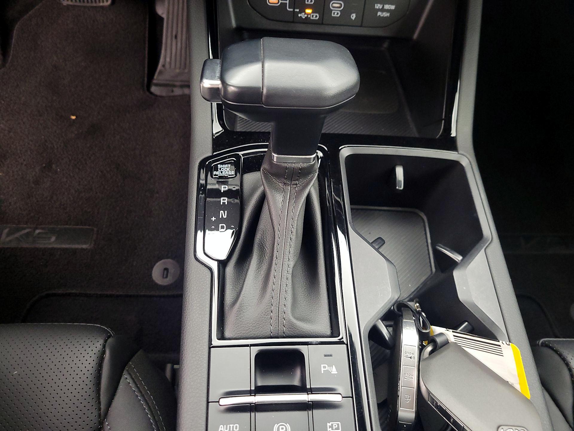 Thumbnail: 2025 Kia K5 - 18