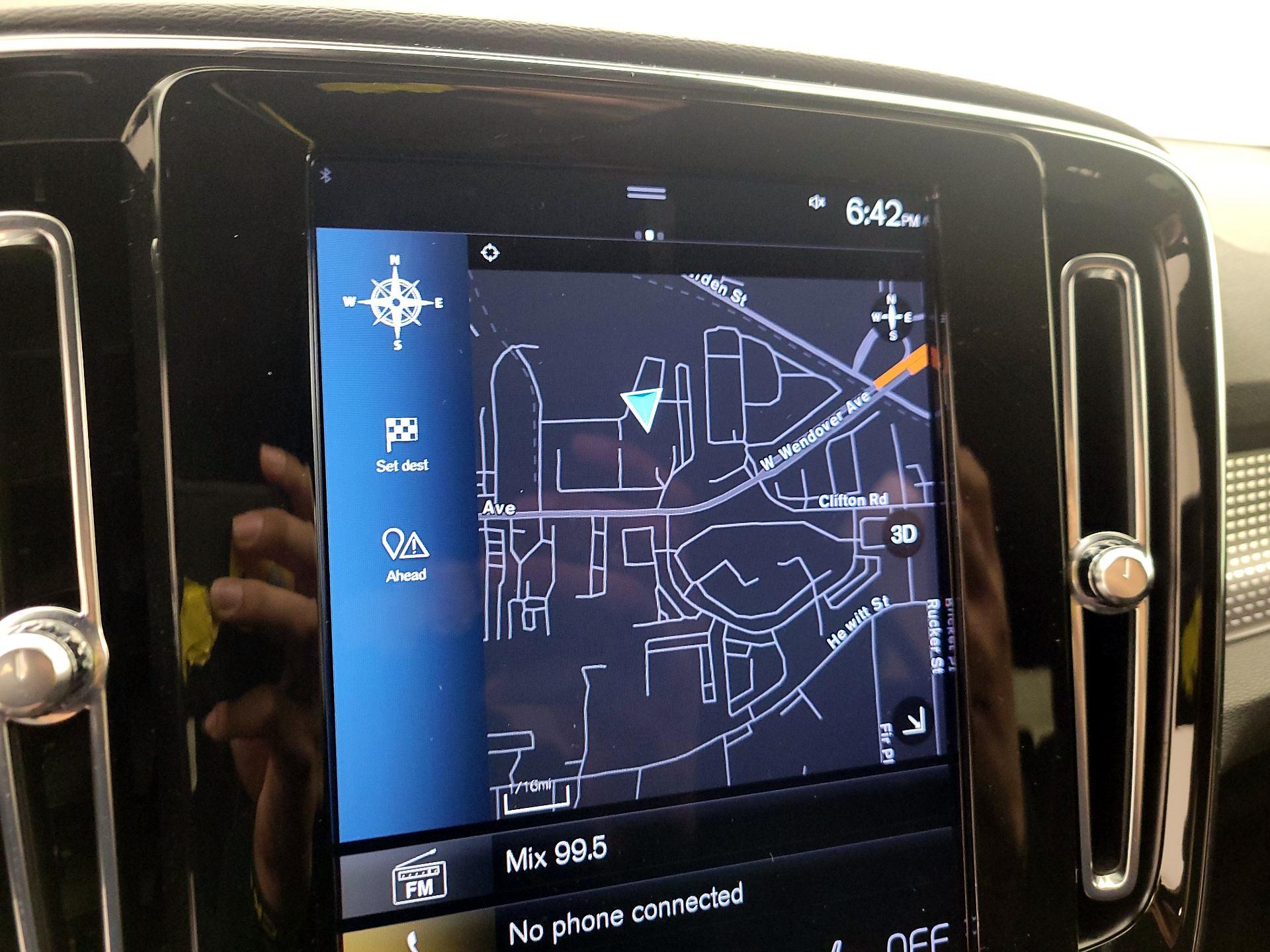 Thumbnail: 2021 Volvo XC40 - 14