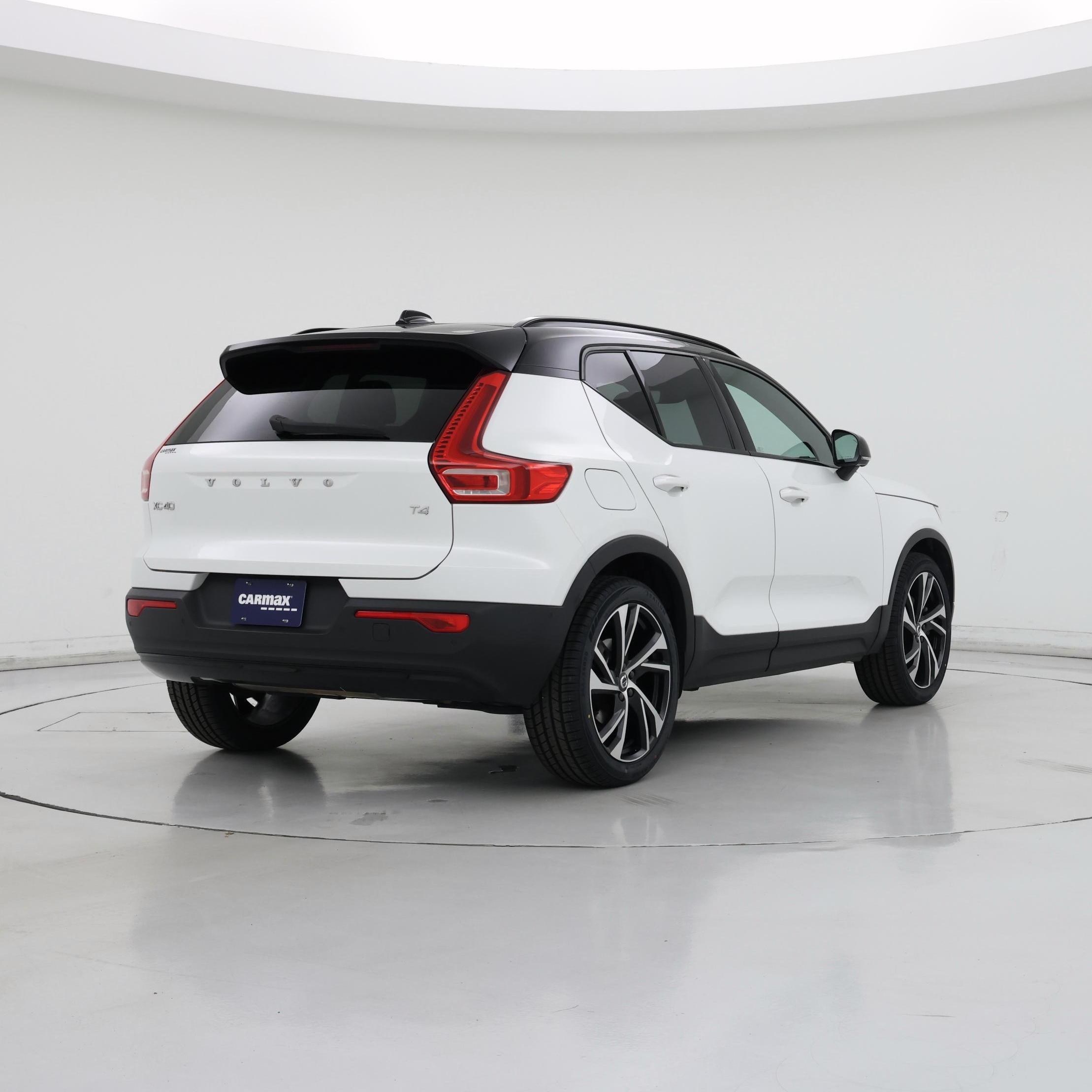 Thumbnail: 2021 Volvo XC40 - 8