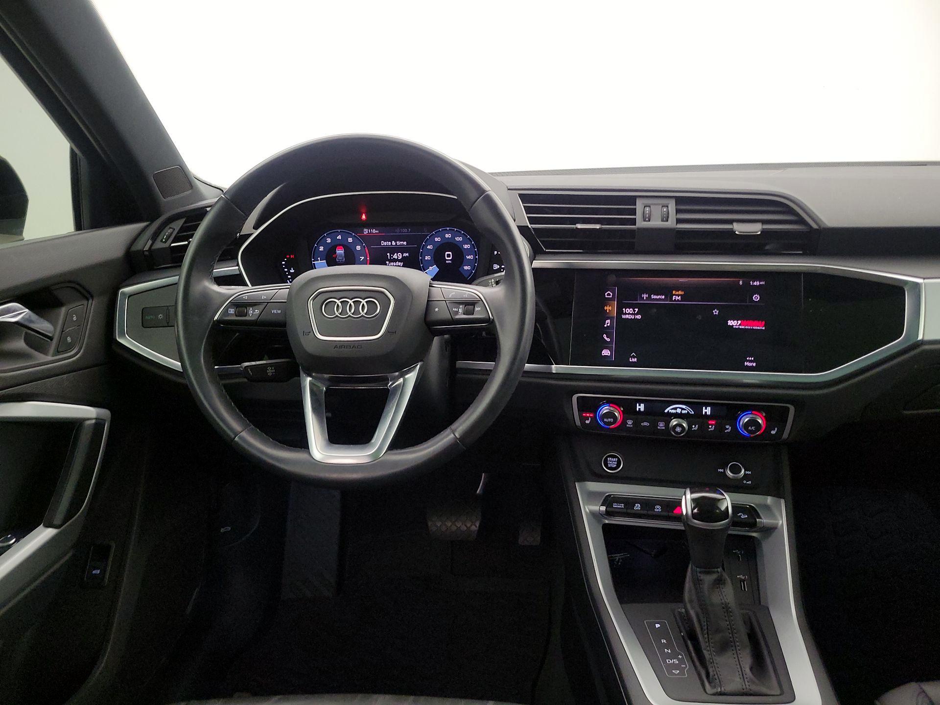 Thumbnail: 2021 Audi Q3 - 10