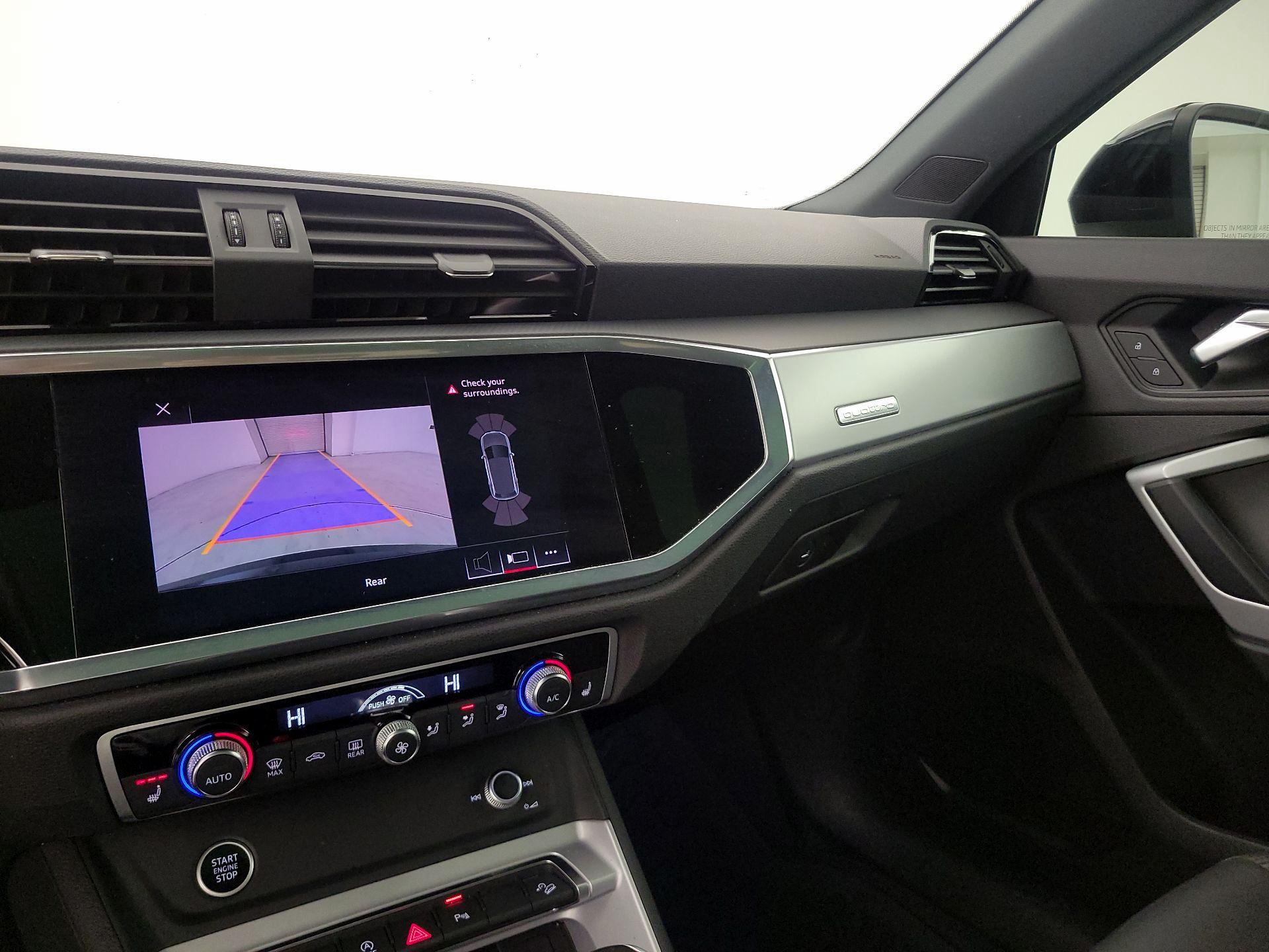 Thumbnail: 2021 Audi Q3 - 14