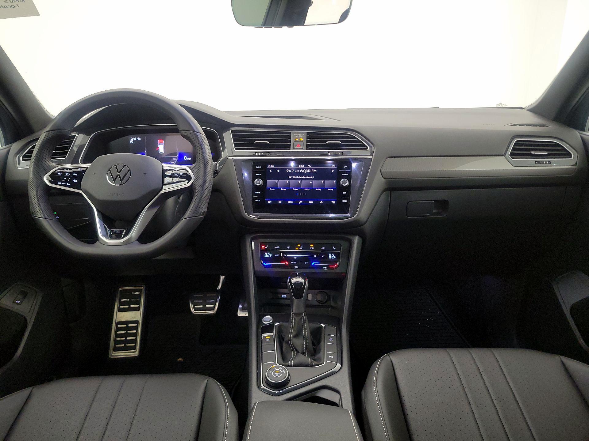 Thumbnail: 2024 Volkswagen Tiguan - 9