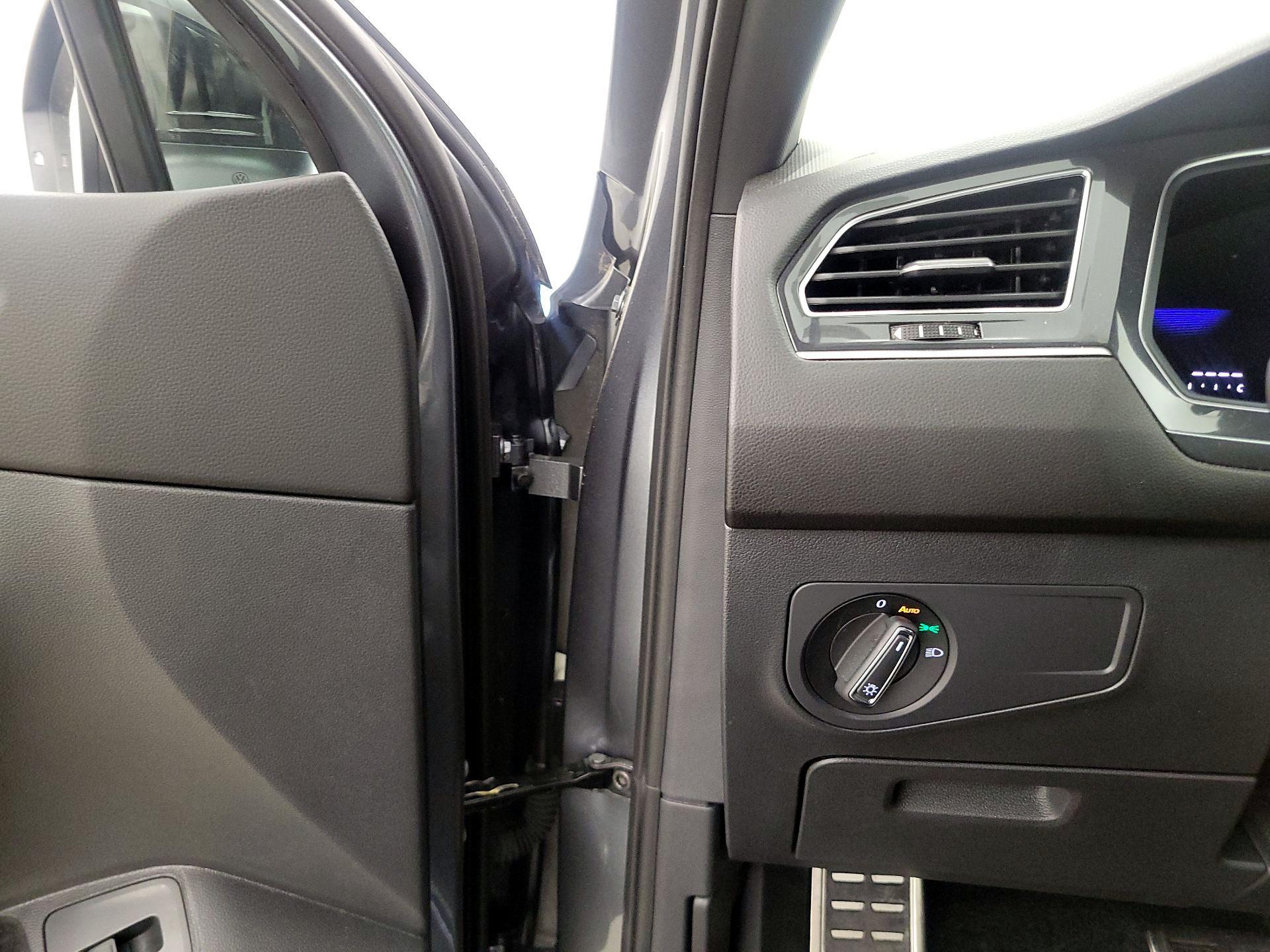 Thumbnail: 2024 Volkswagen Tiguan - 13