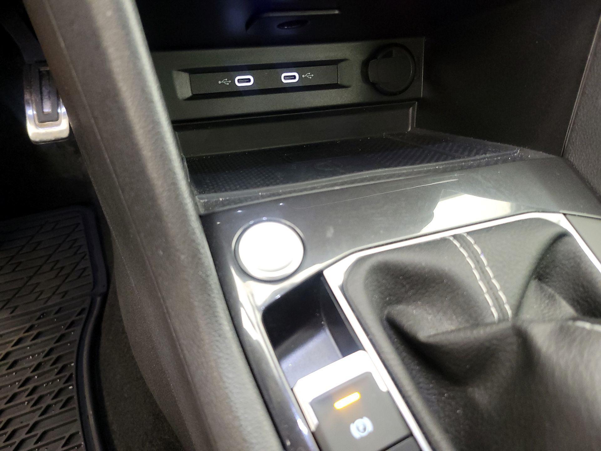 Thumbnail: 2024 Volkswagen Tiguan - 18