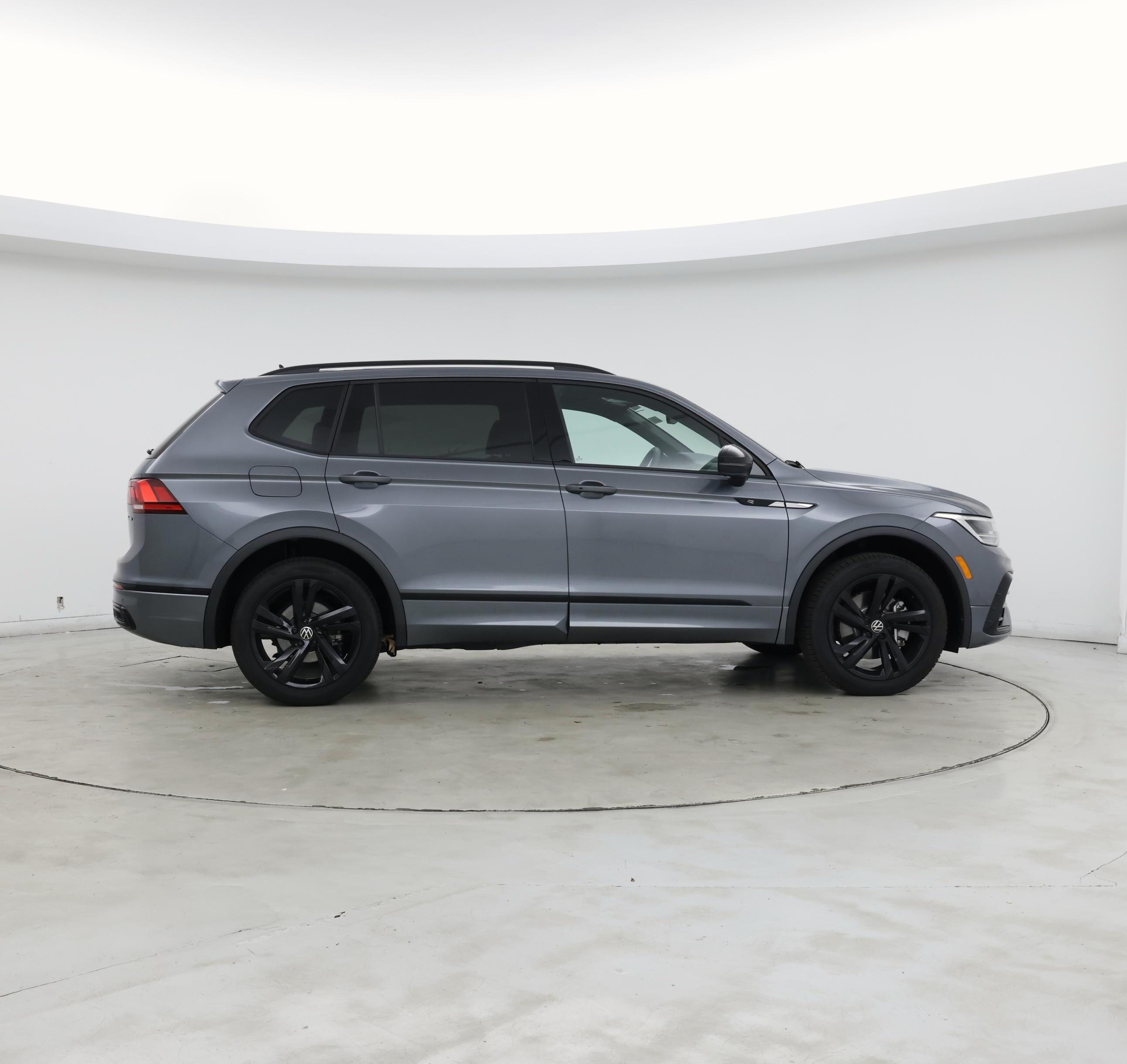 Thumbnail: 2024 Volkswagen Tiguan - 7
