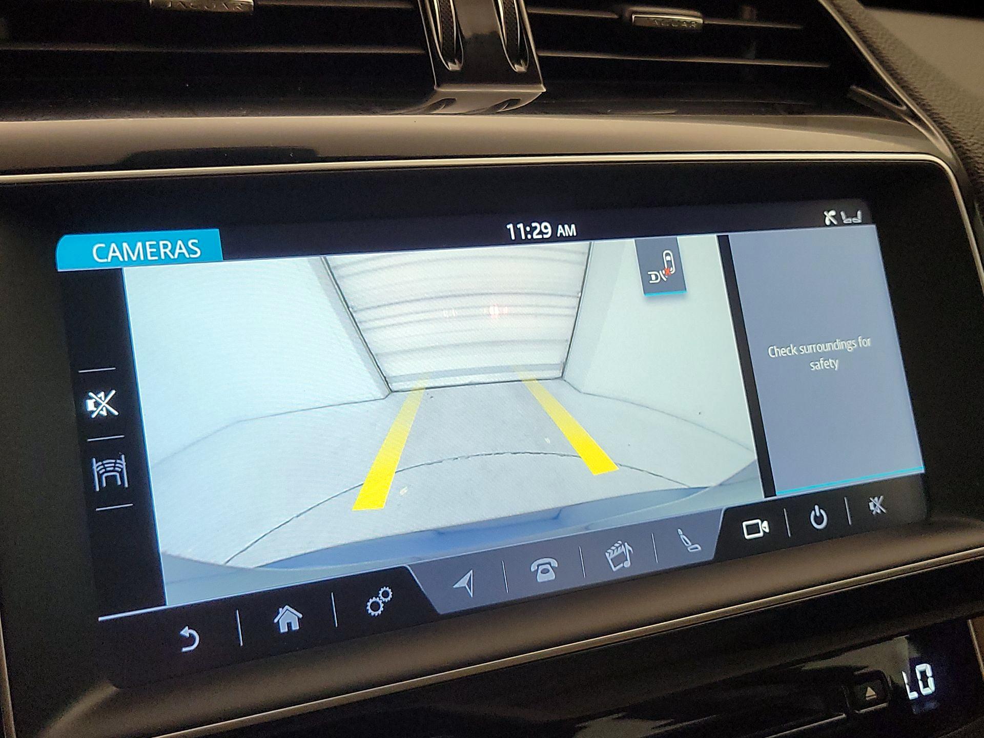 Thumbnail: 2017 Jaguar XE - 14