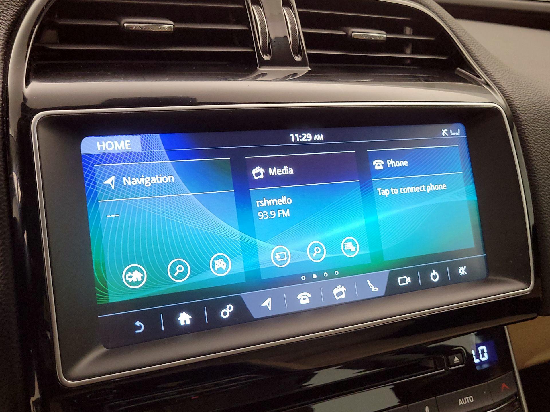 Thumbnail: 2017 Jaguar XE - 15