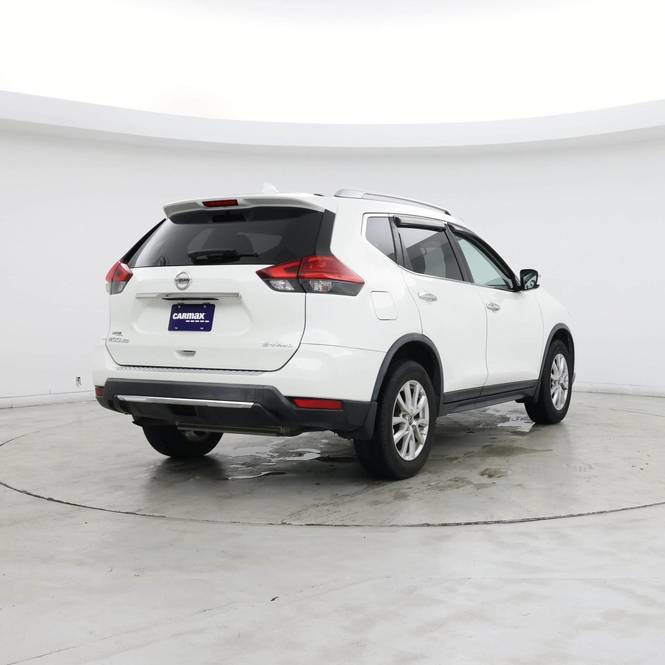 Thumbnail: 2017 Nissan Rogue - 8