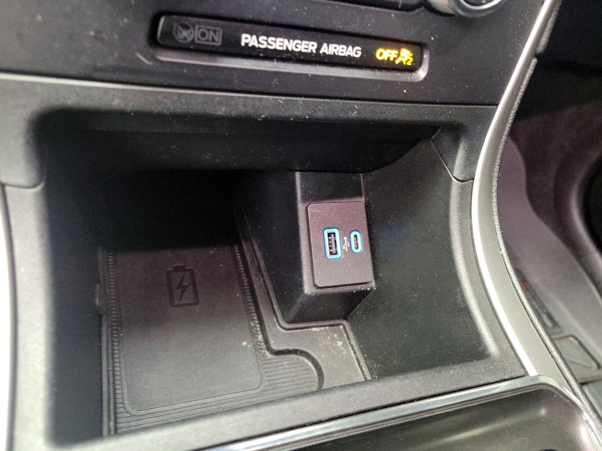 Thumbnail: 2022 Ford Edge - 19