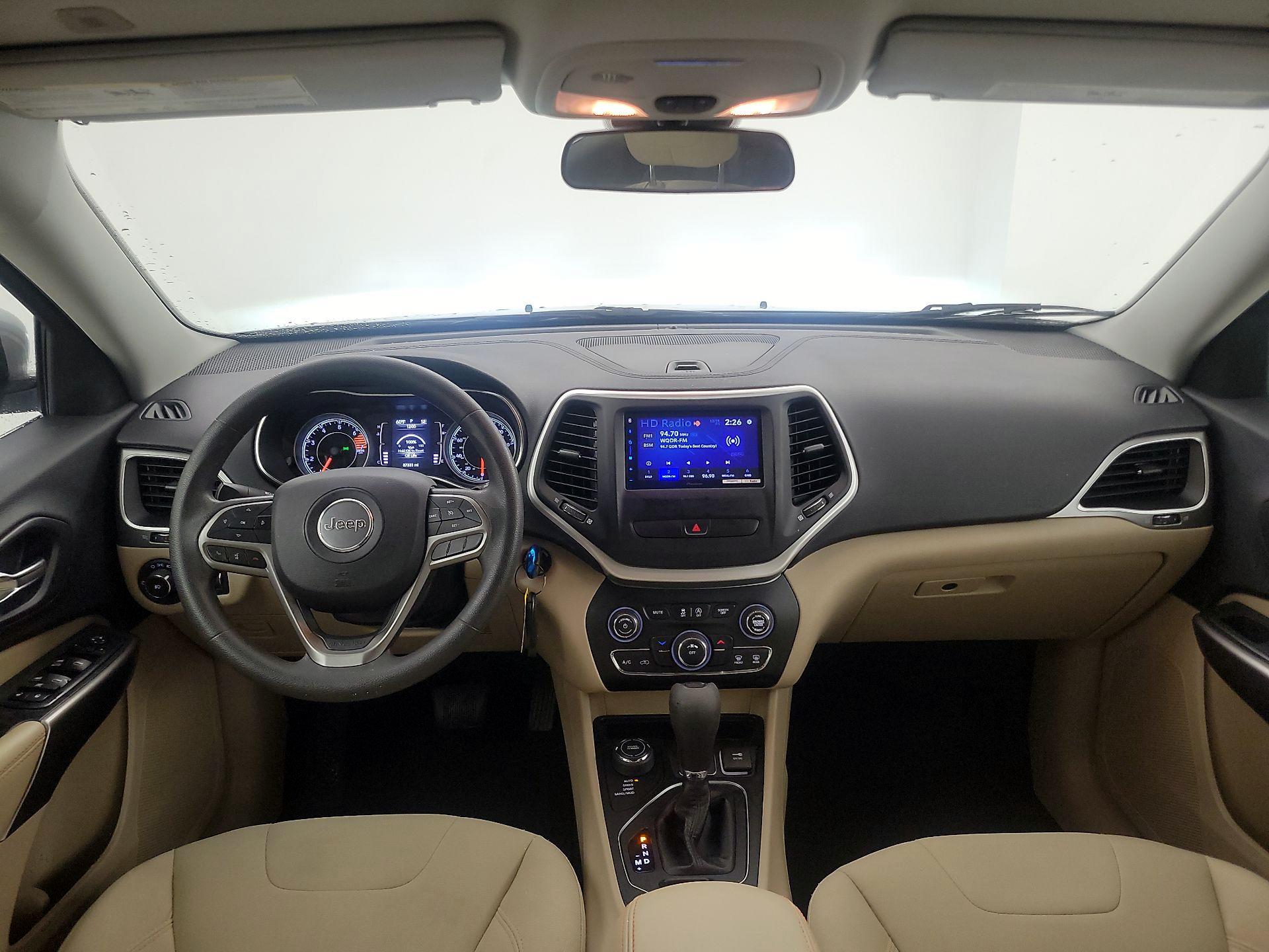 Thumbnail: 2019 Jeep Cherokee - 9