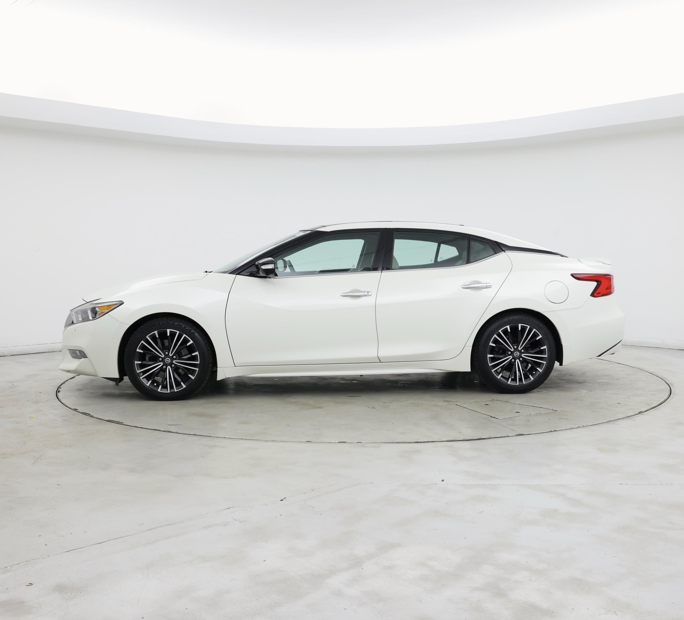 Thumbnail: 2017 Nissan Maxima - 3