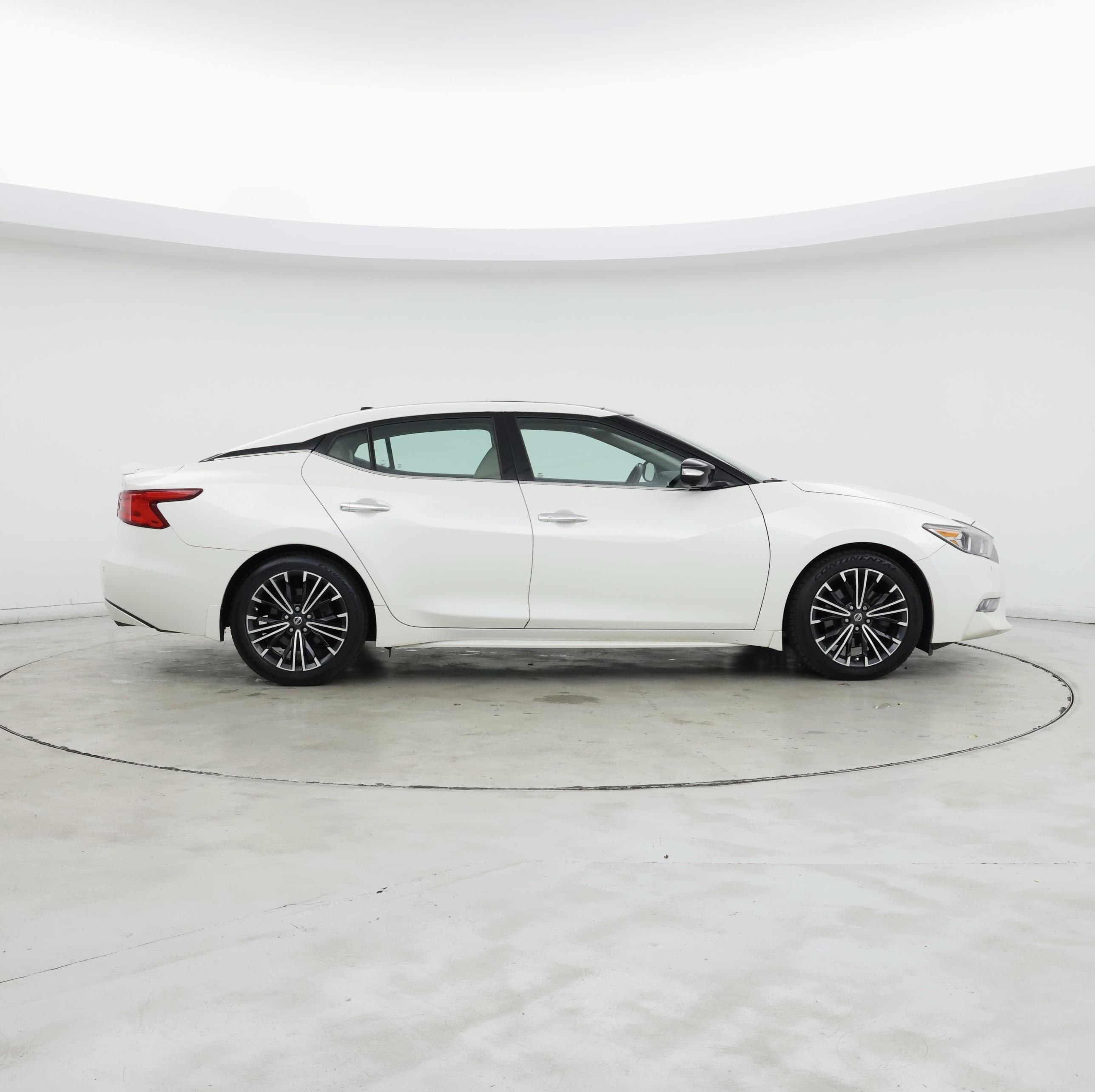 Thumbnail: 2017 Nissan Maxima - 7