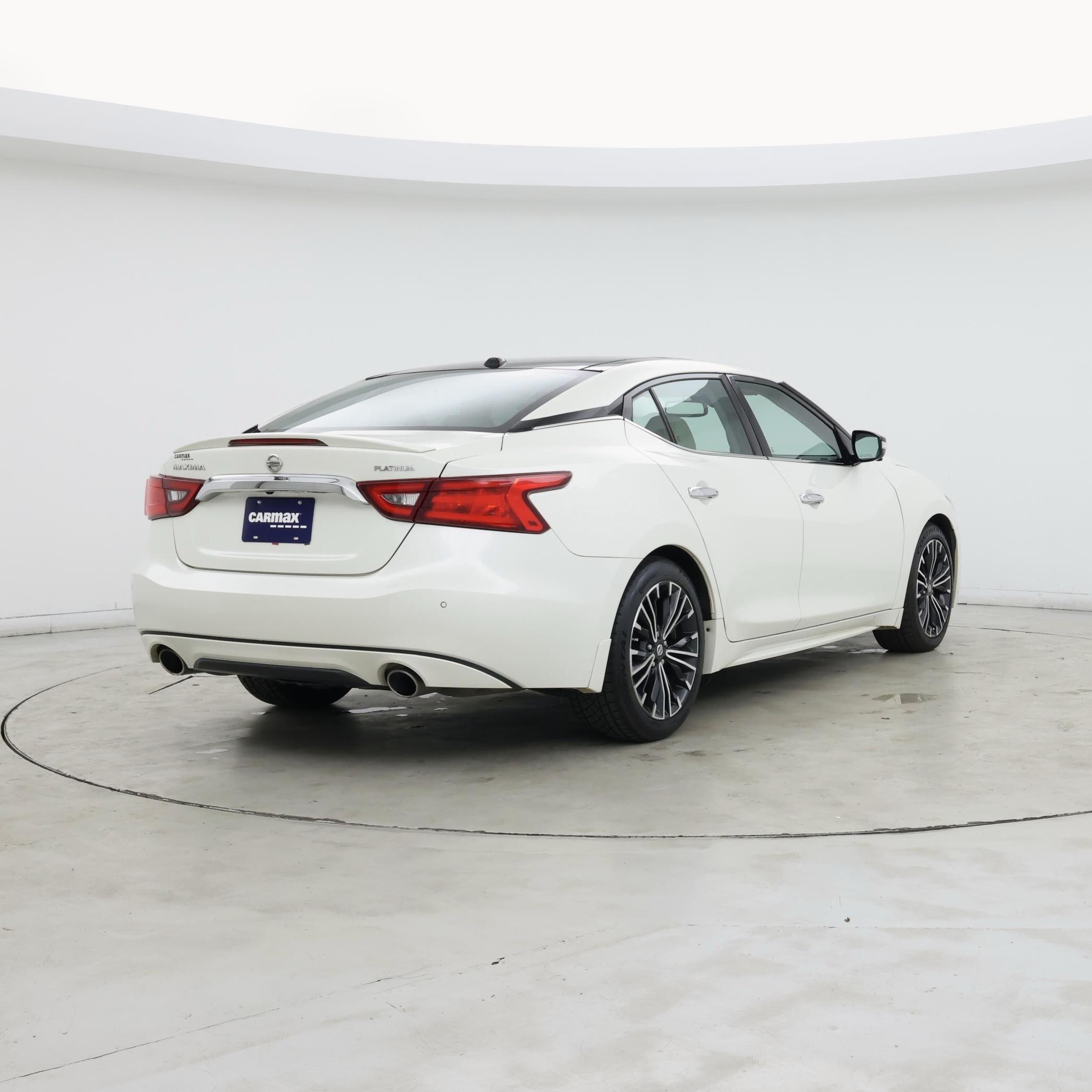 Thumbnail: 2017 Nissan Maxima - 8