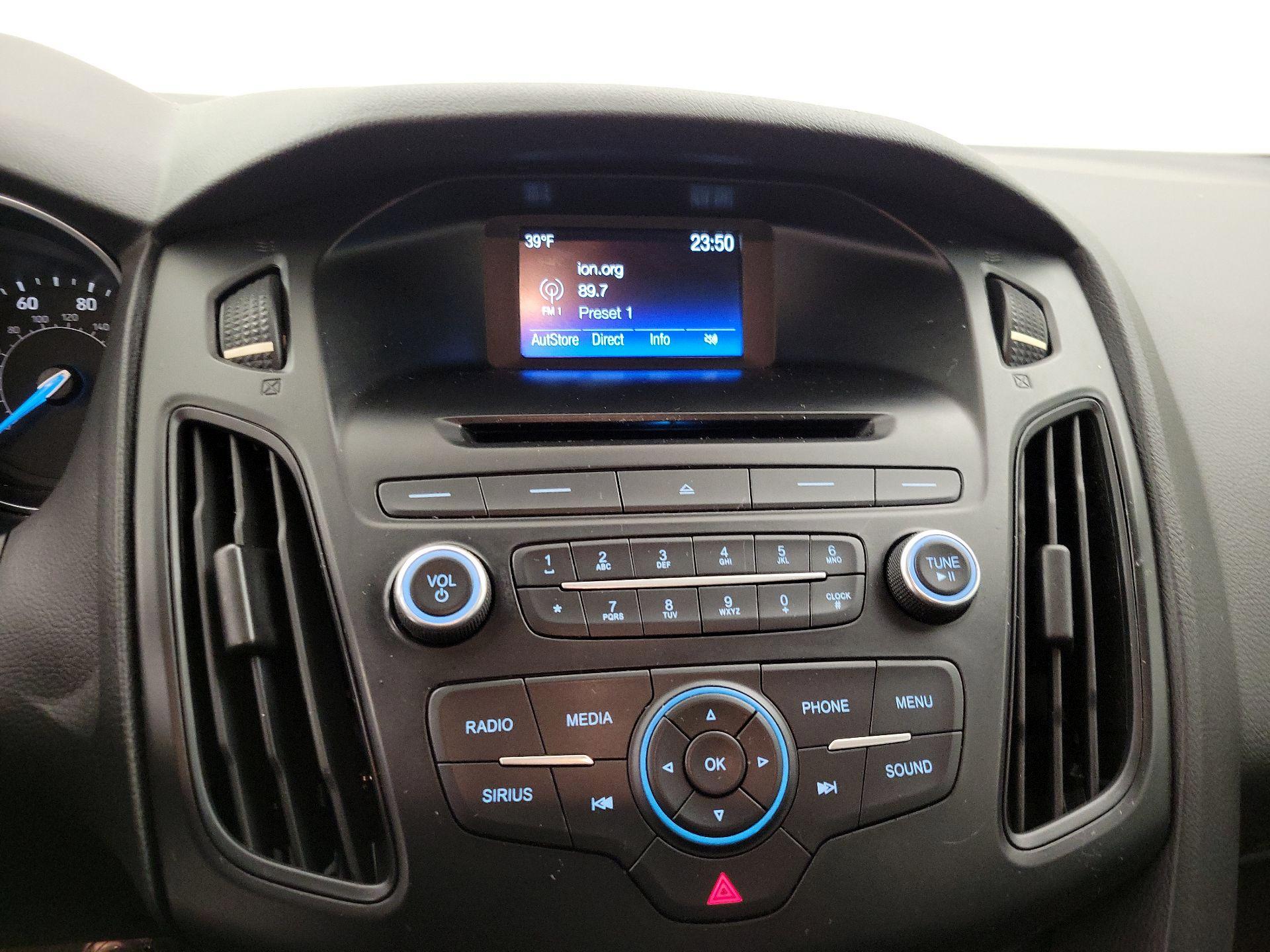 Thumbnail: 2017 Ford Focus - 15