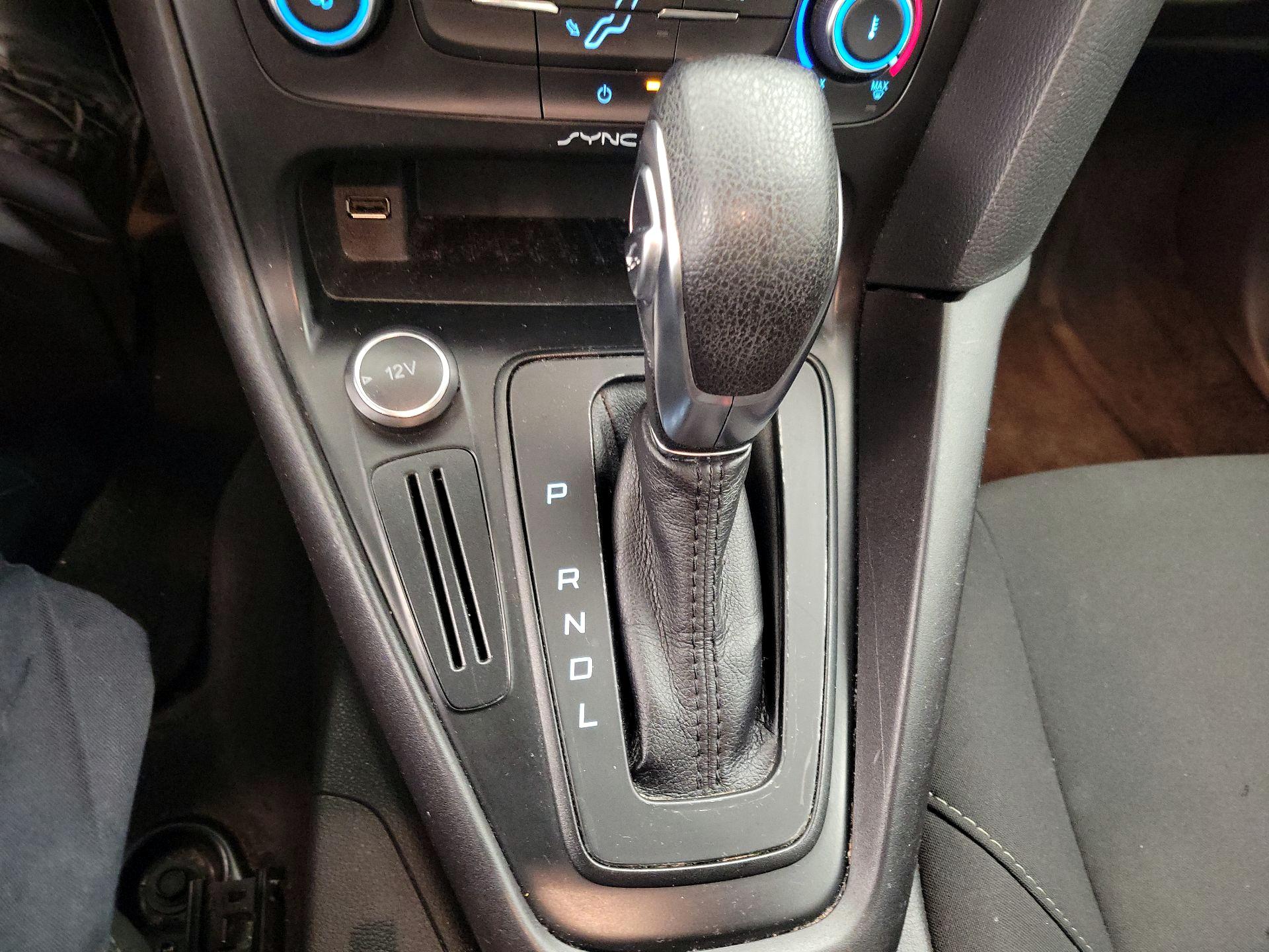 Thumbnail: 2017 Ford Focus - 17