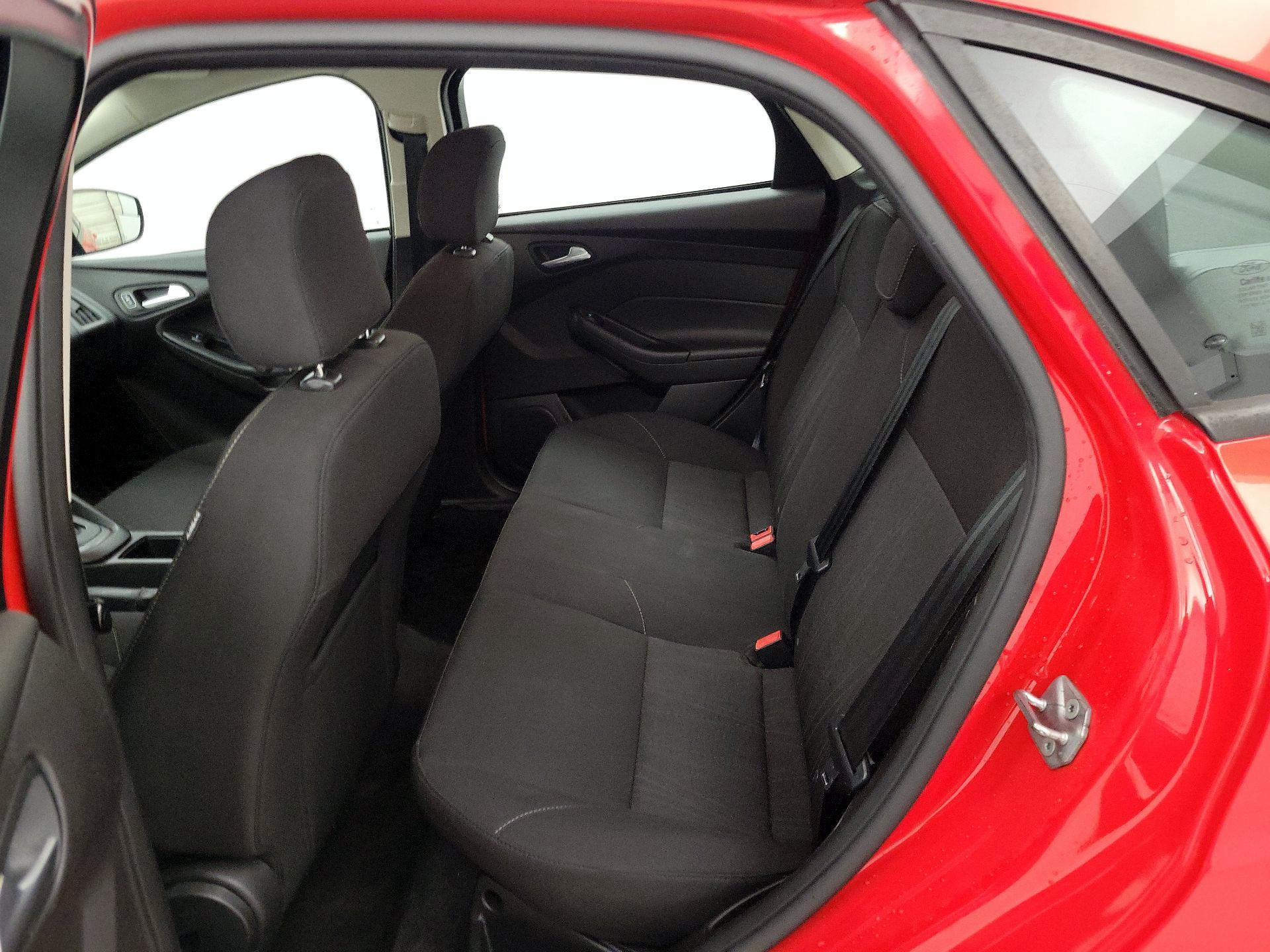 Thumbnail: 2017 Ford Focus - 18