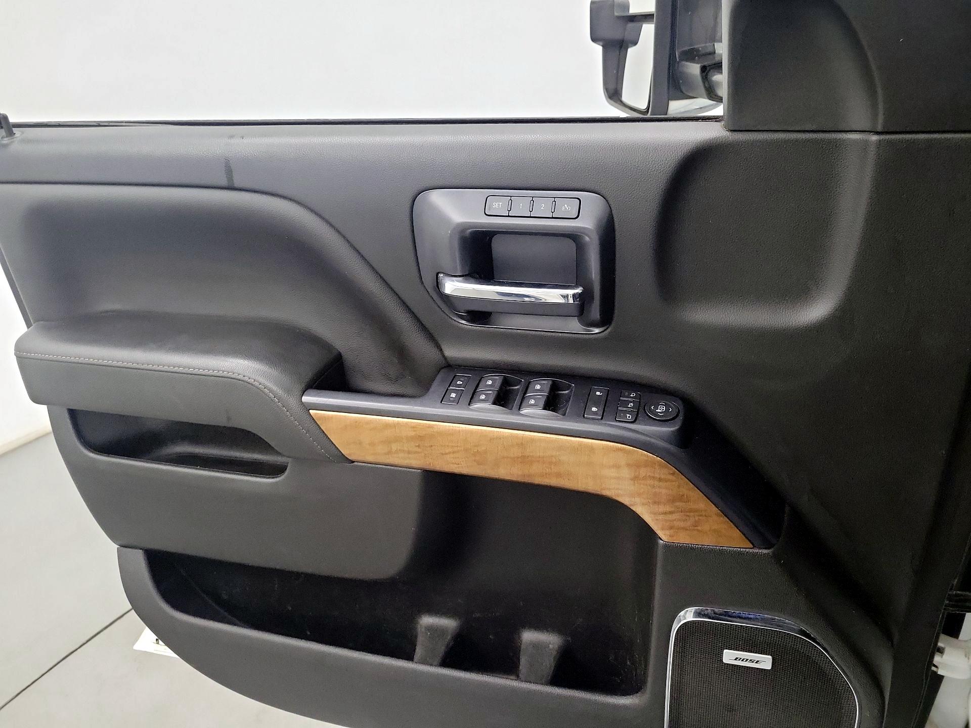 Thumbnail: 2019 Chevrolet Silverado 3500 - 10