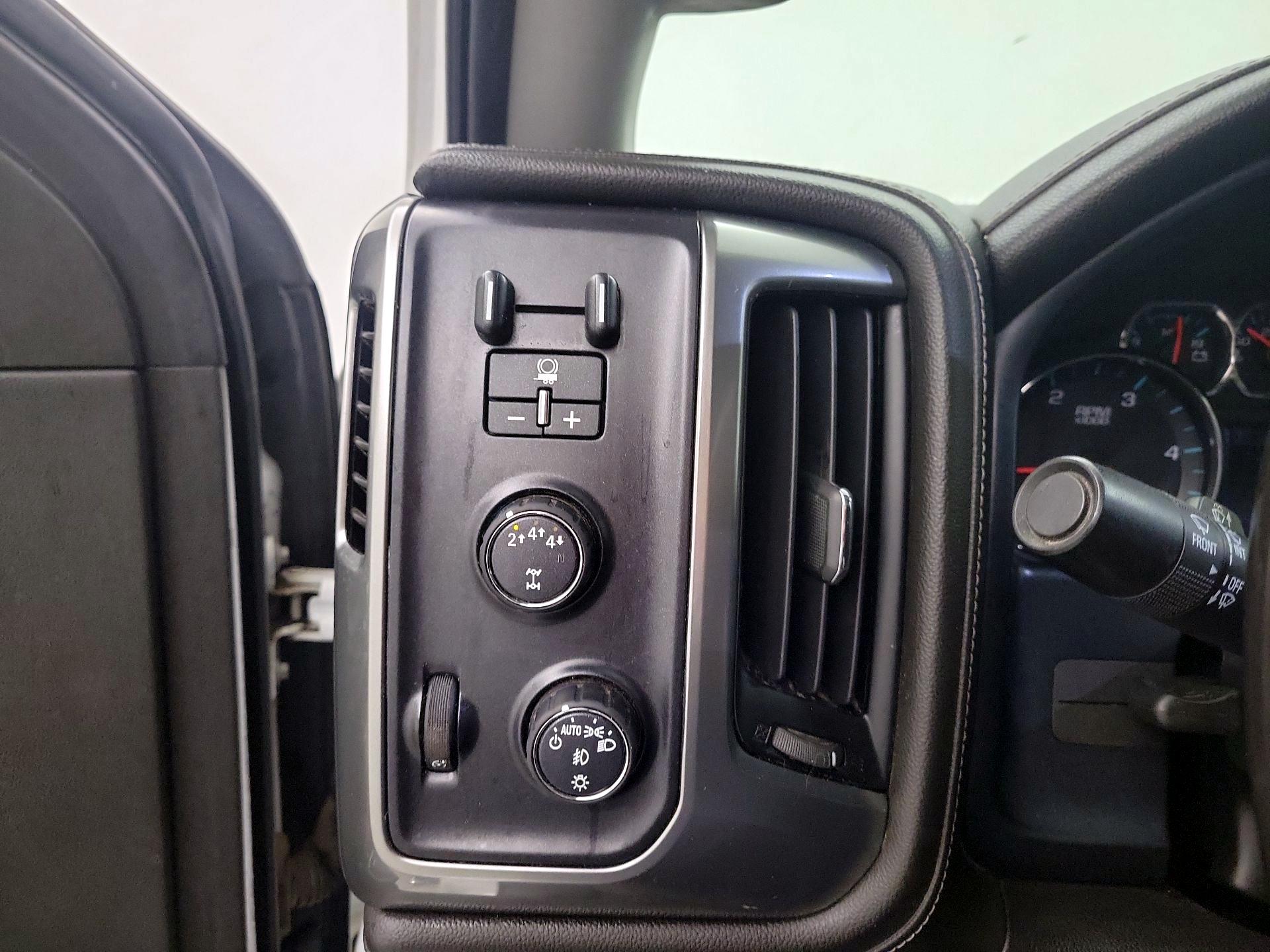 Thumbnail: 2019 Chevrolet Silverado 3500 - 11