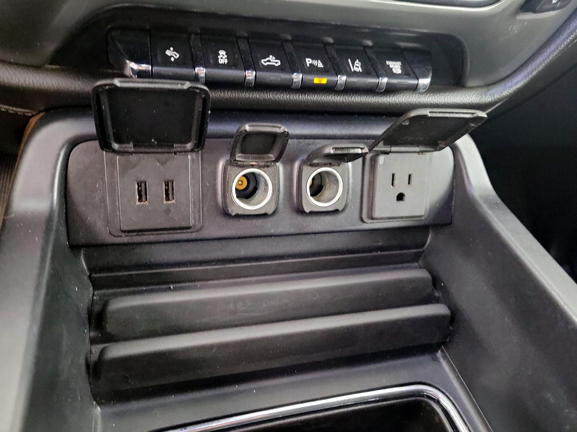 Thumbnail: 2019 Chevrolet Silverado 3500 - 16