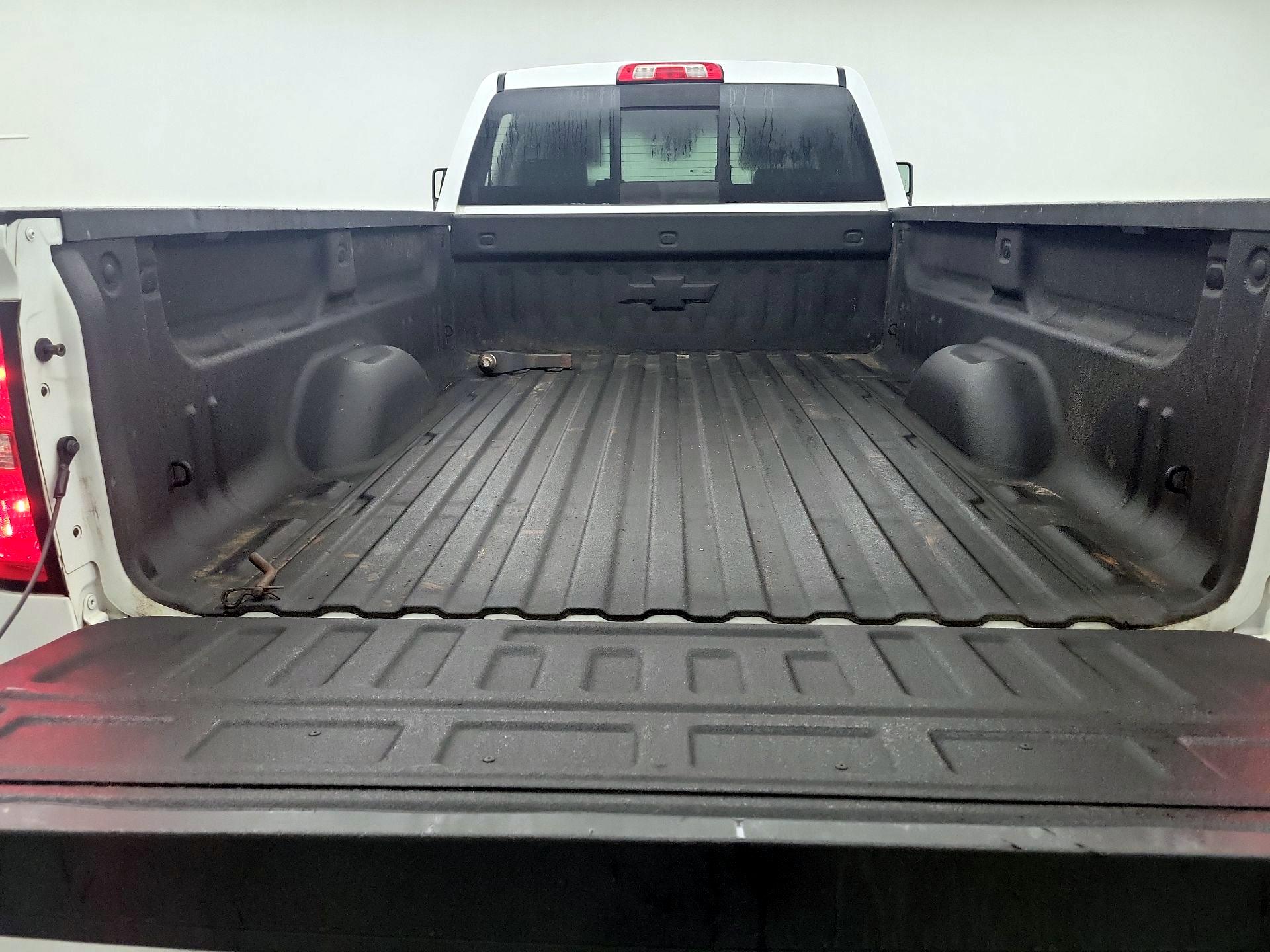 Thumbnail: 2019 Chevrolet Silverado 3500 - 19