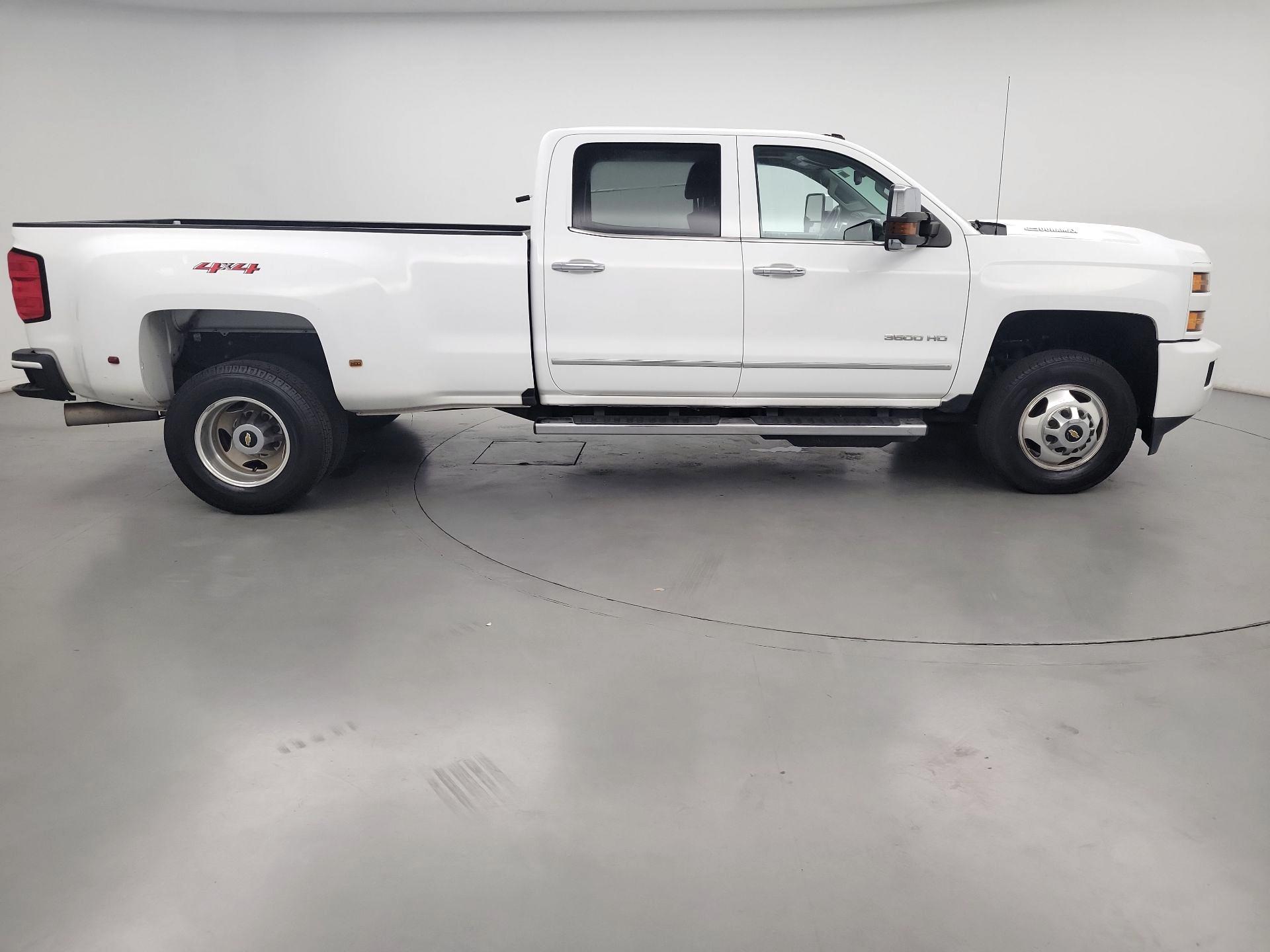Thumbnail: 2019 Chevrolet Silverado 3500 - 4