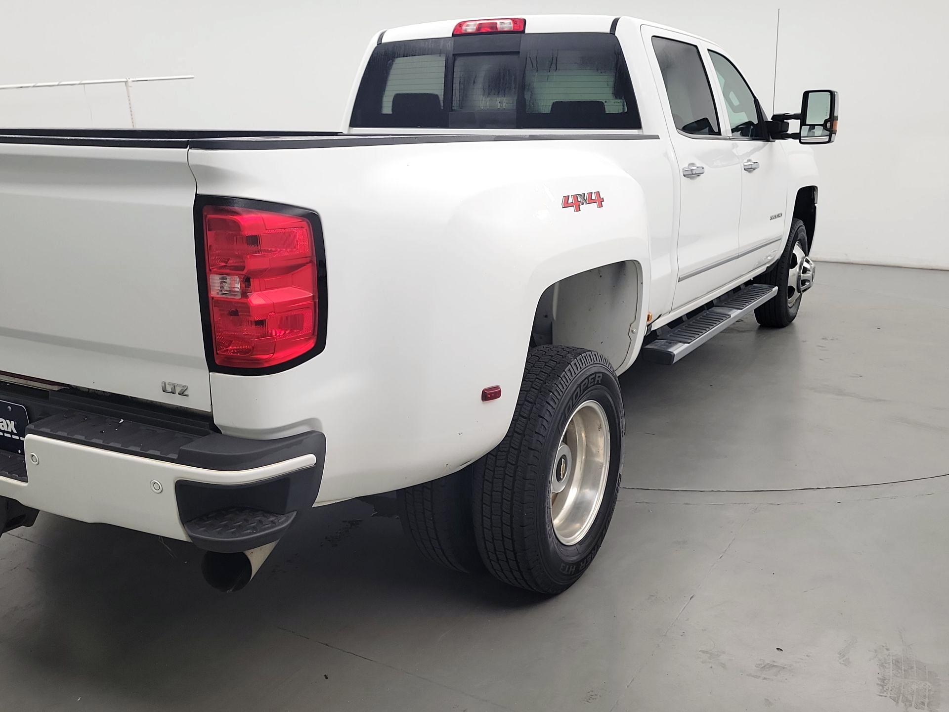 Thumbnail: 2019 Chevrolet Silverado 3500 - 5