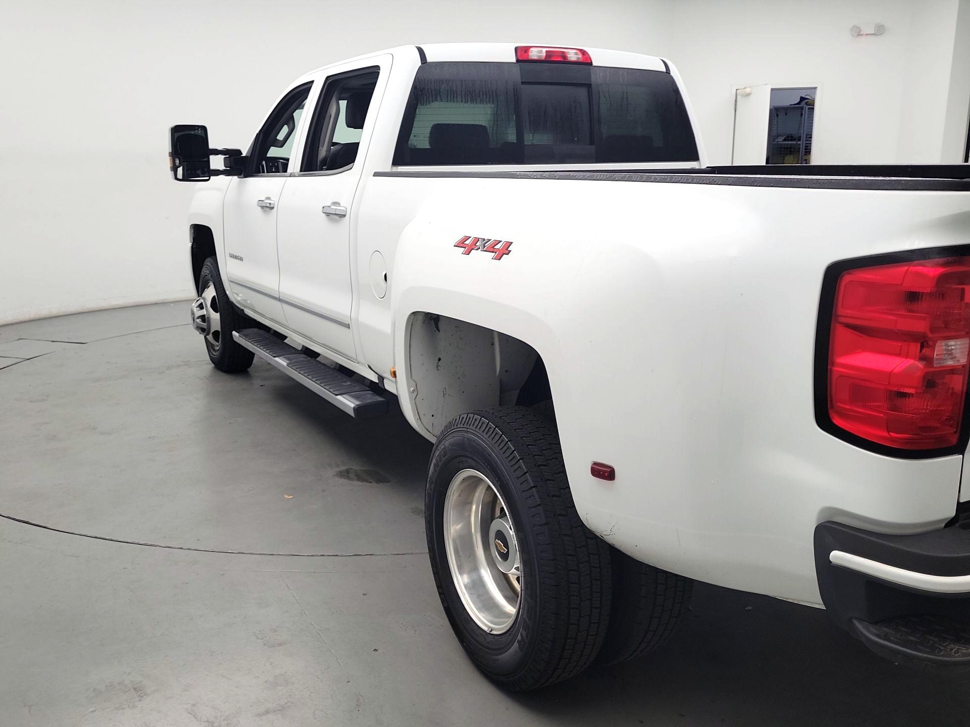 Thumbnail: 2019 Chevrolet Silverado 3500 - 7