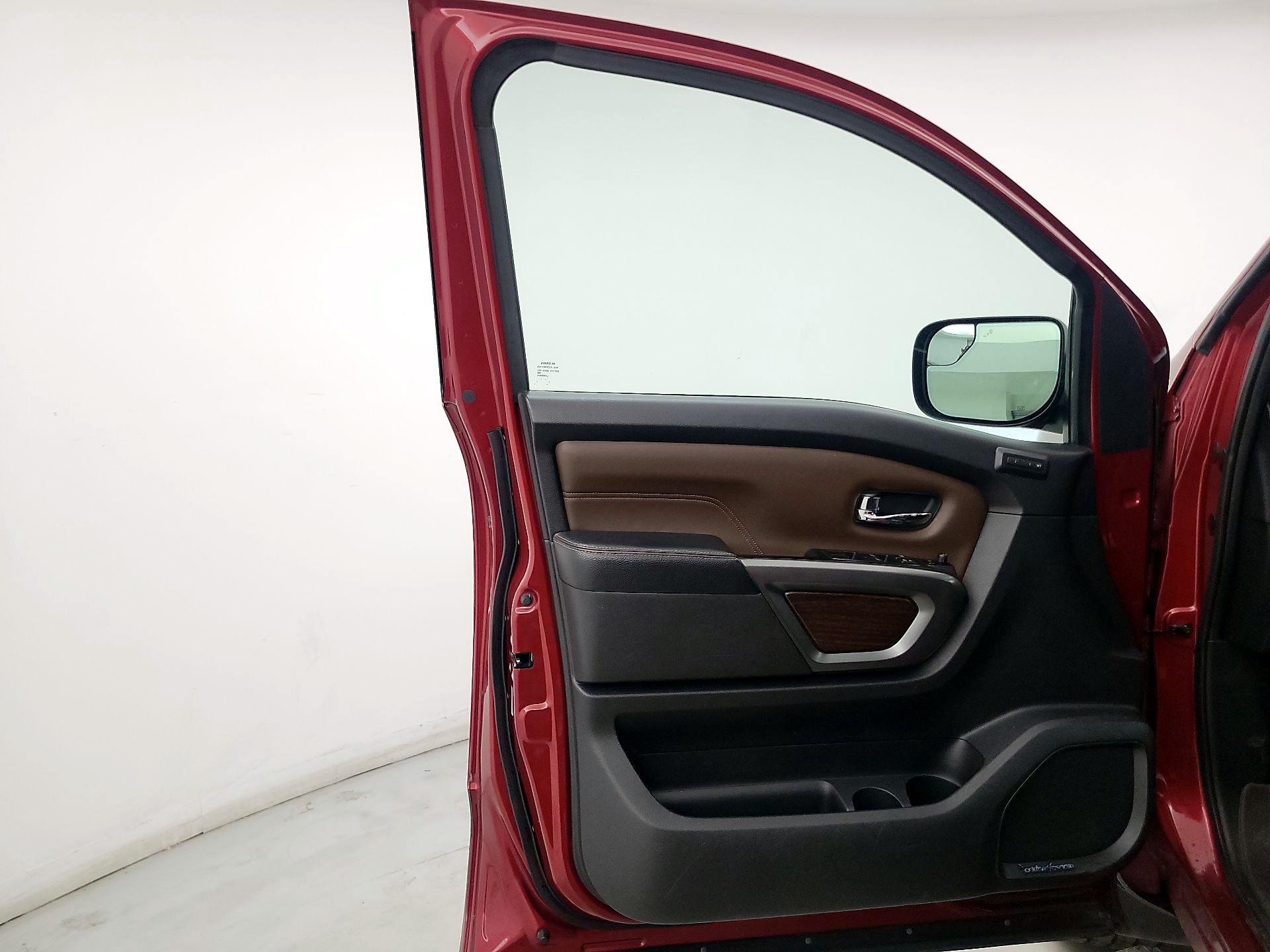 Thumbnail: 2017 Nissan Titan - 12