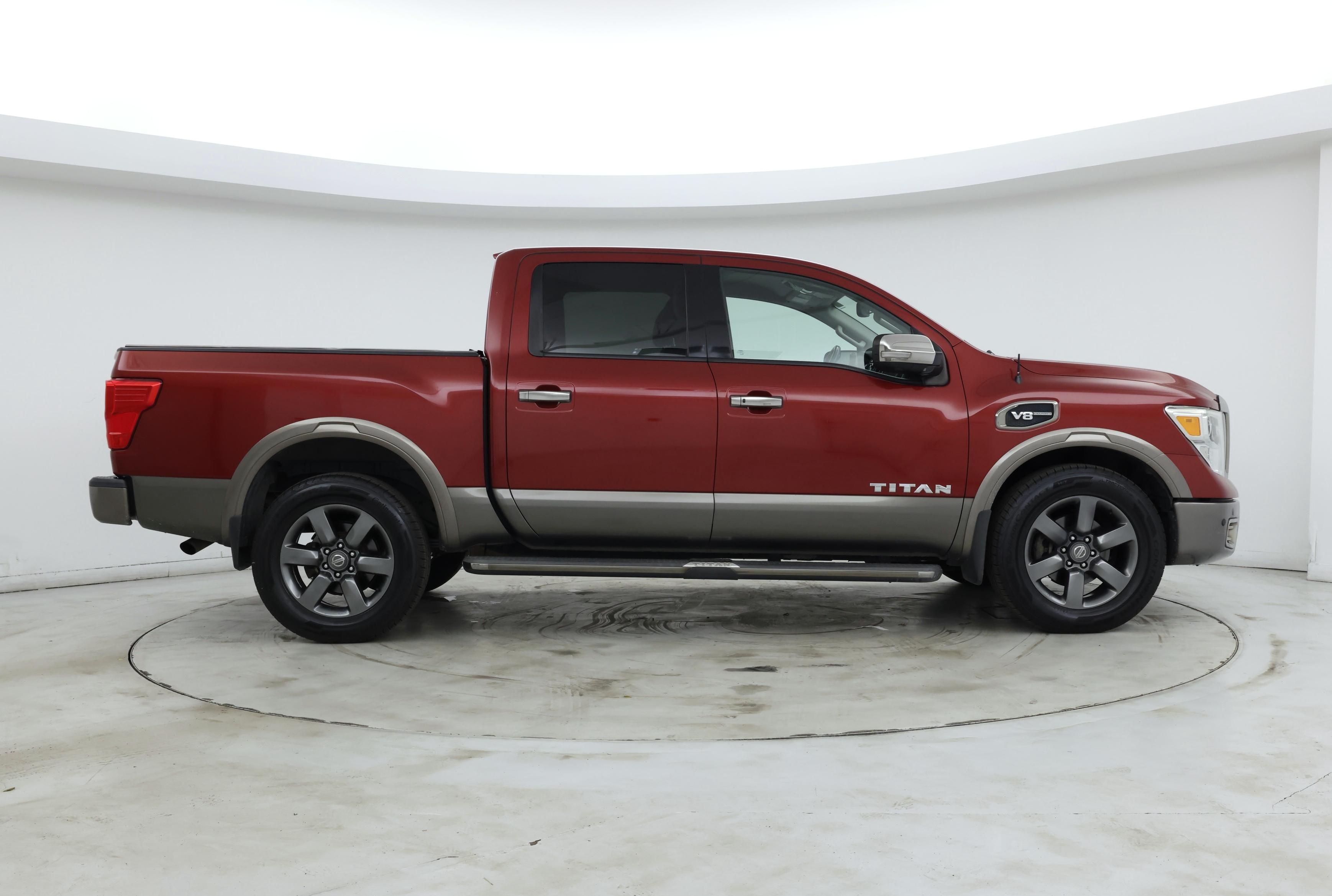 Thumbnail: 2017 Nissan Titan - 7