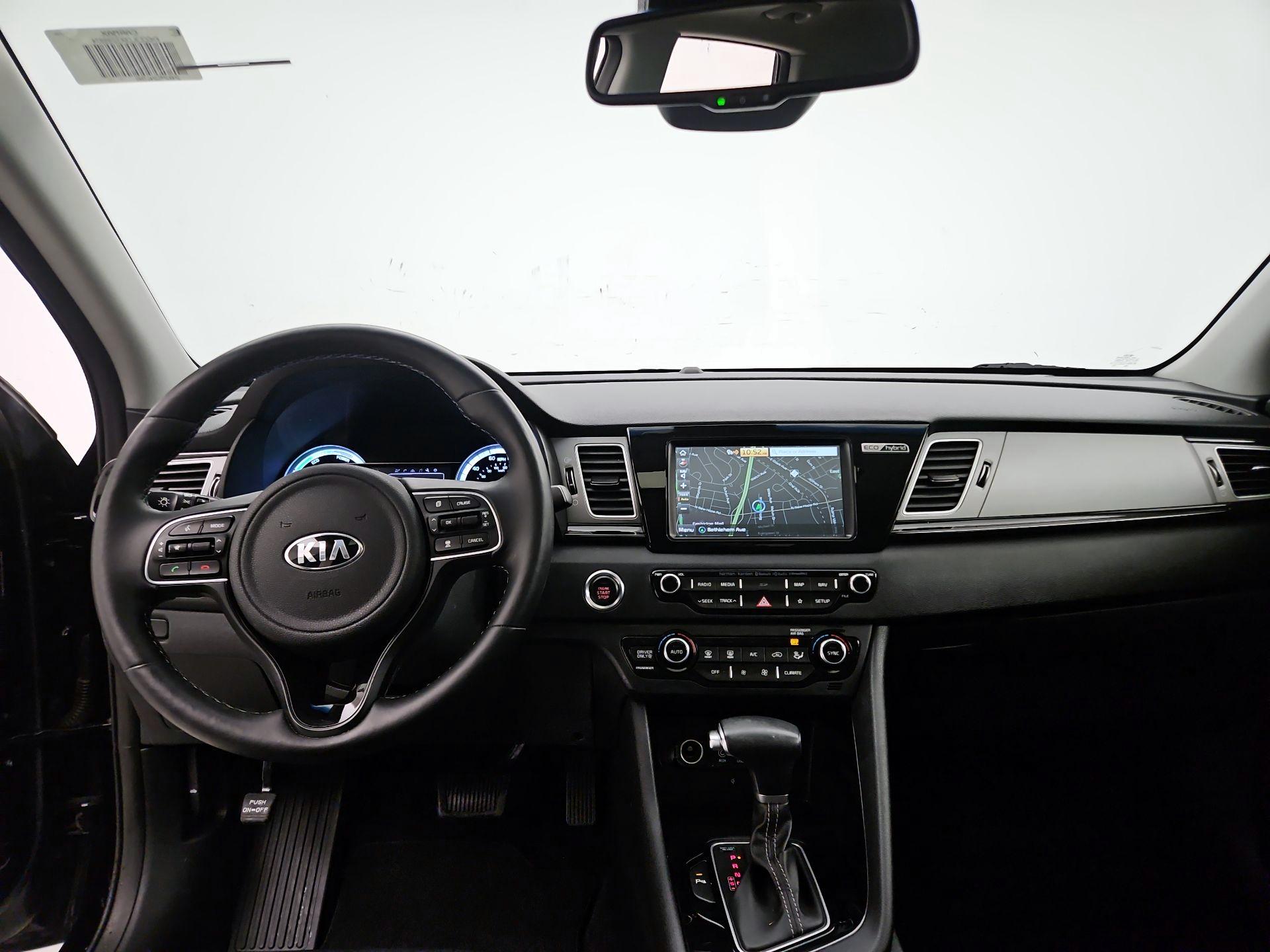 Thumbnail: 2019 Kia Niro - 9