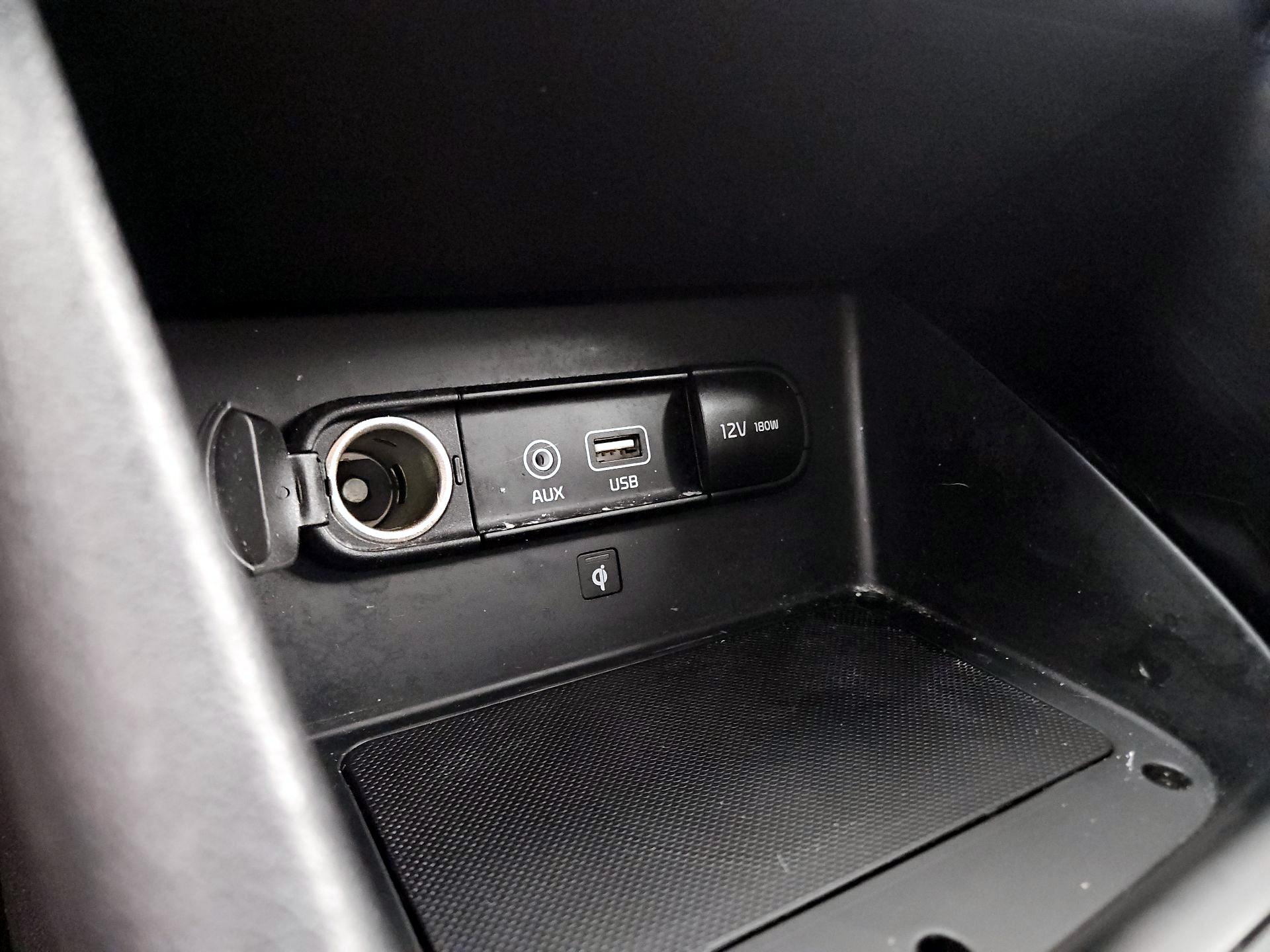 Thumbnail: 2019 Kia Niro - 19