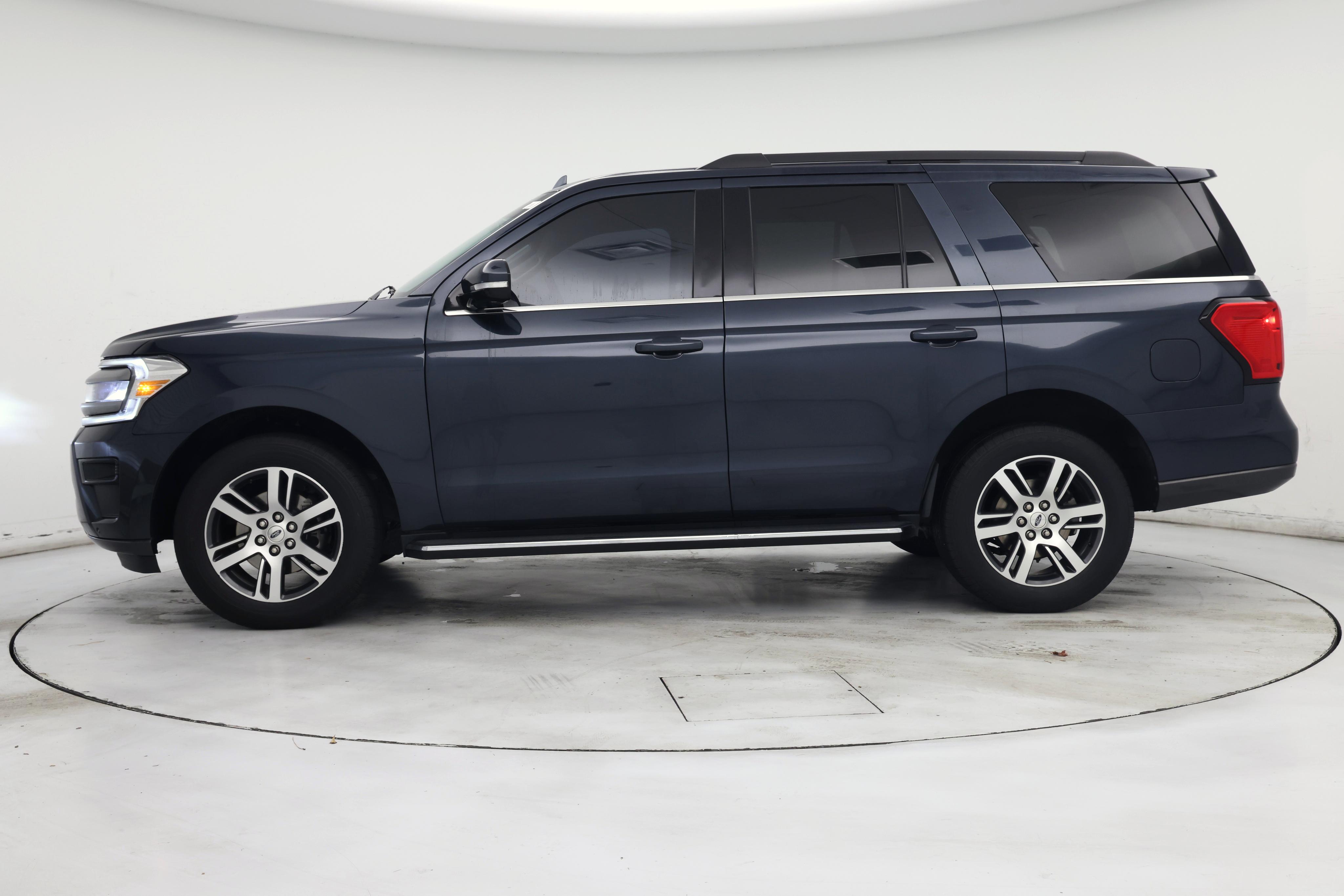 Thumbnail: 2023 Ford Expedition - 3