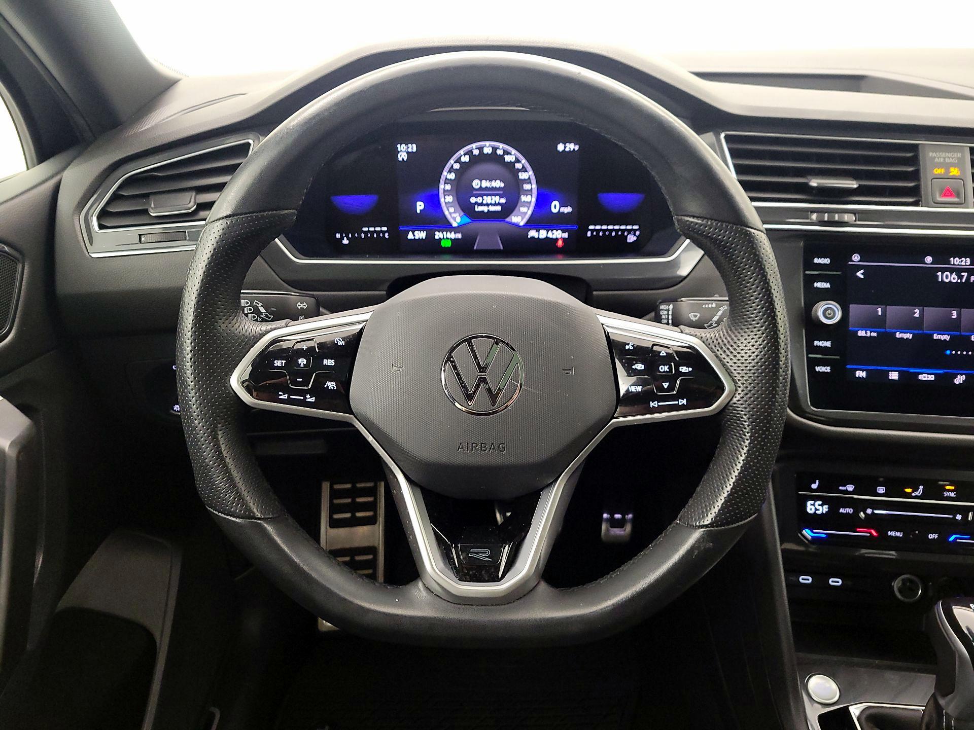 Thumbnail: 2023 Volkswagen Tiguan - 10