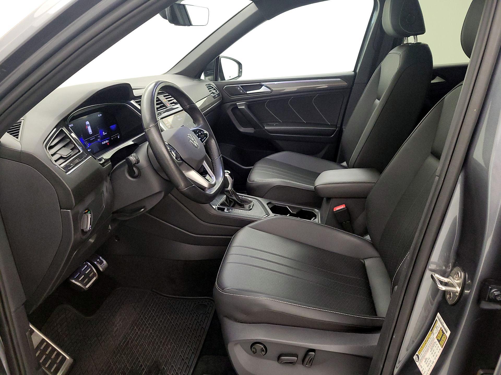 Thumbnail: 2023 Volkswagen Tiguan - 11