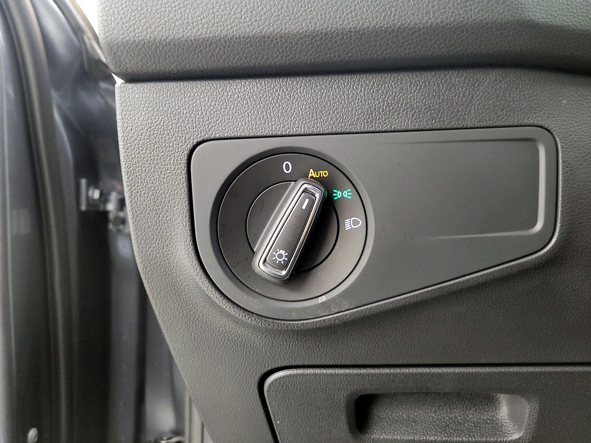 Thumbnail: 2023 Volkswagen Tiguan - 13