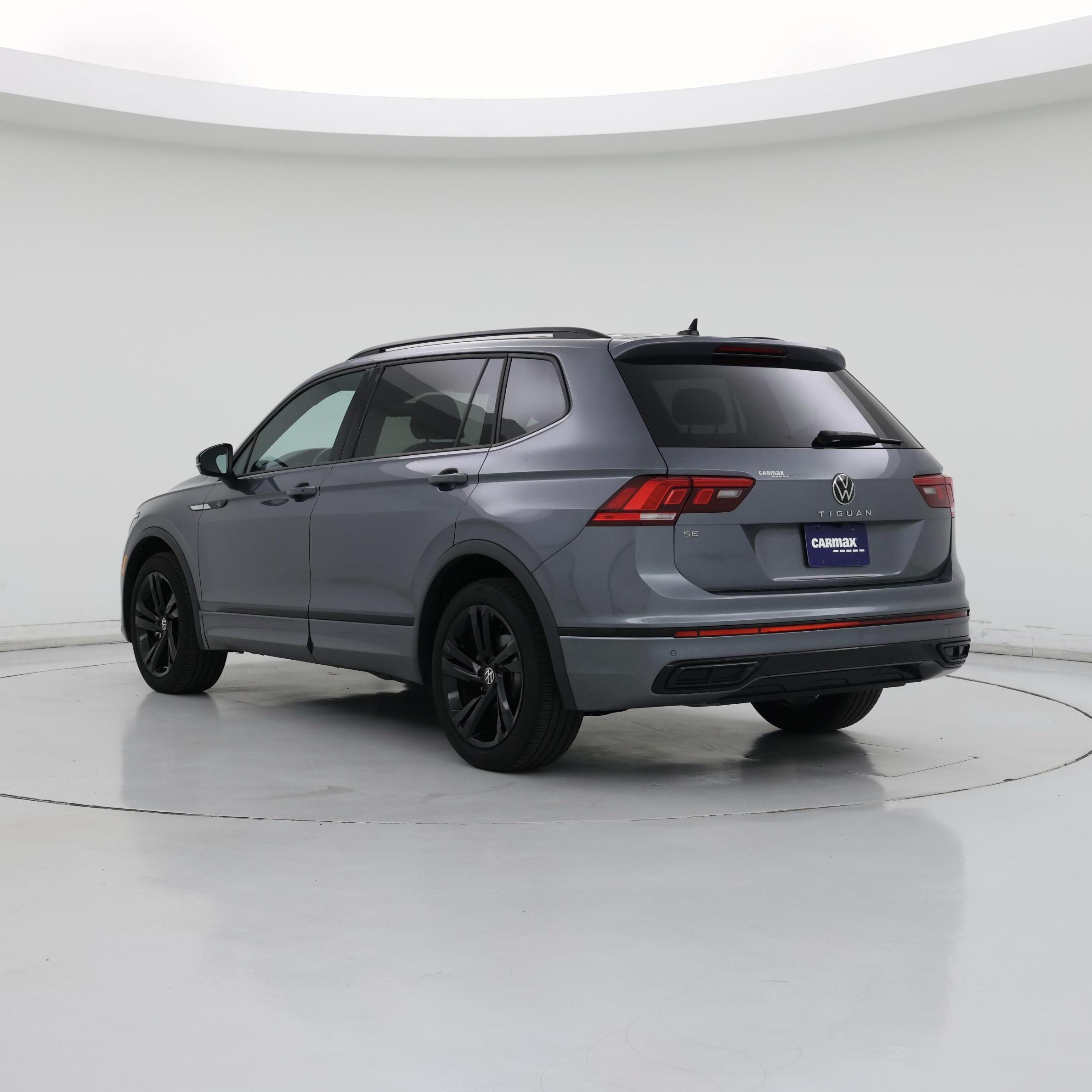 Thumbnail: 2023 Volkswagen Tiguan - 2