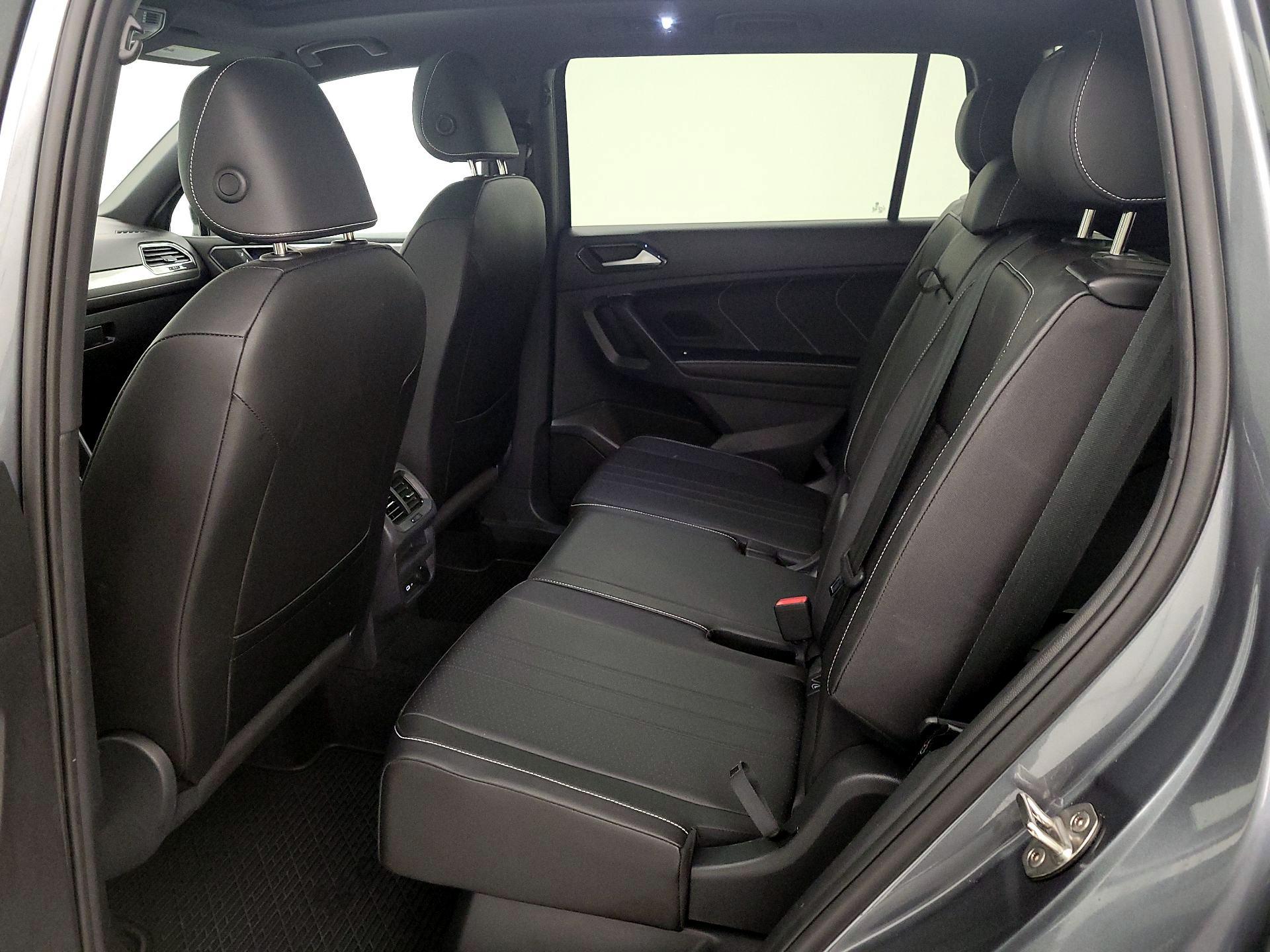 Thumbnail: 2023 Volkswagen Tiguan - 19