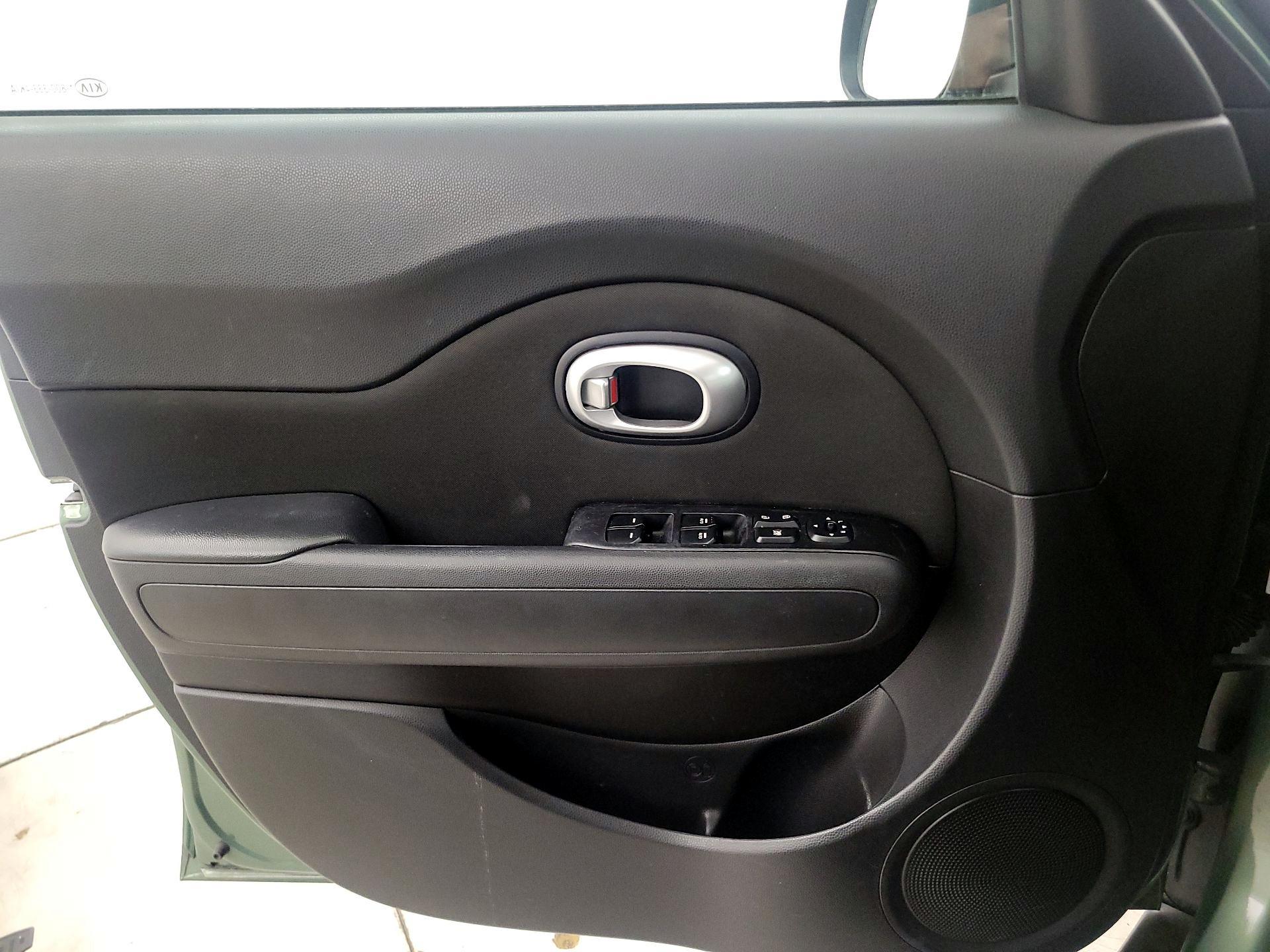 Thumbnail: 2014 Kia Soul - 12