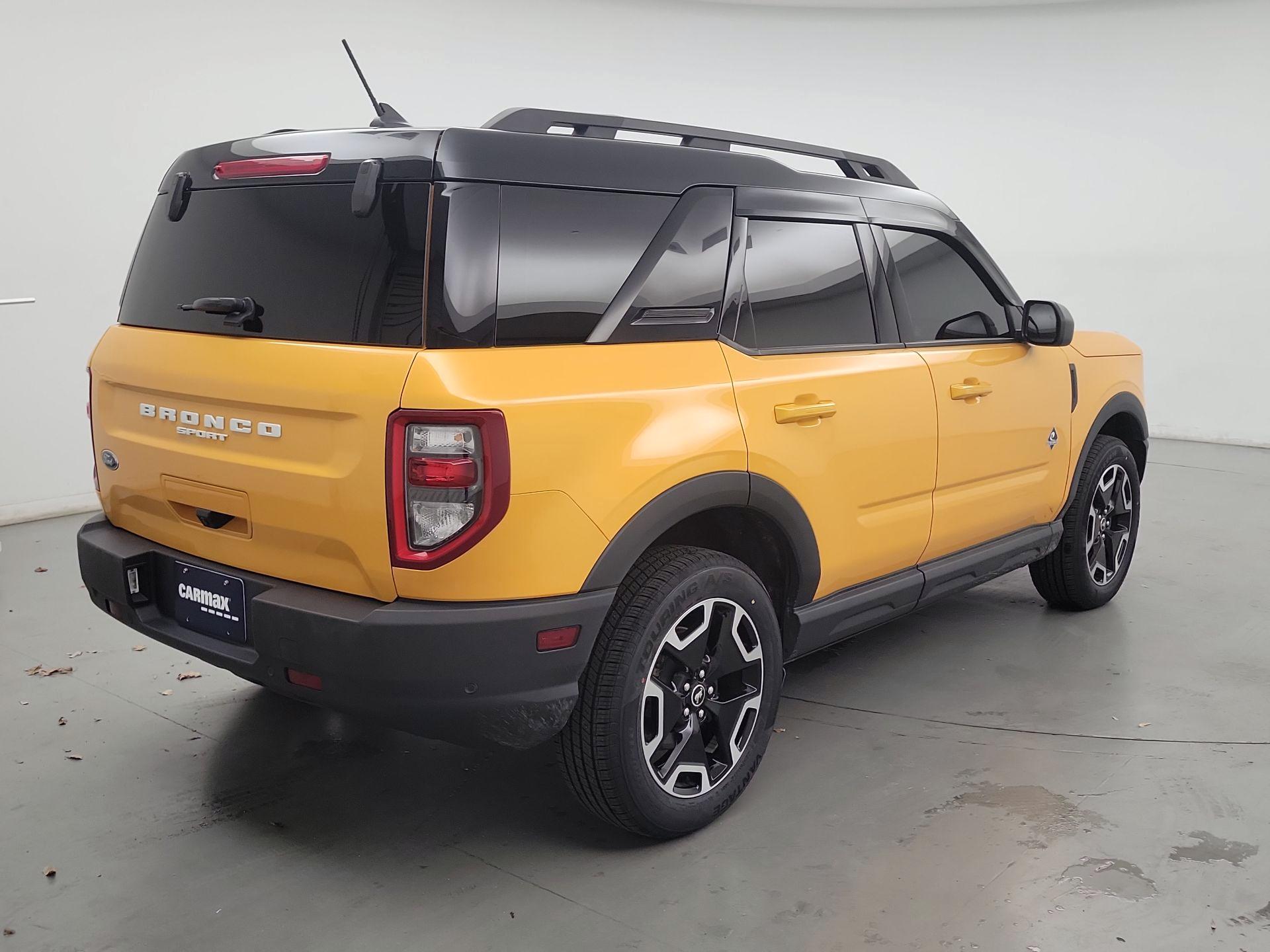 Thumbnail: 2023 Ford Bronco Sport - 5