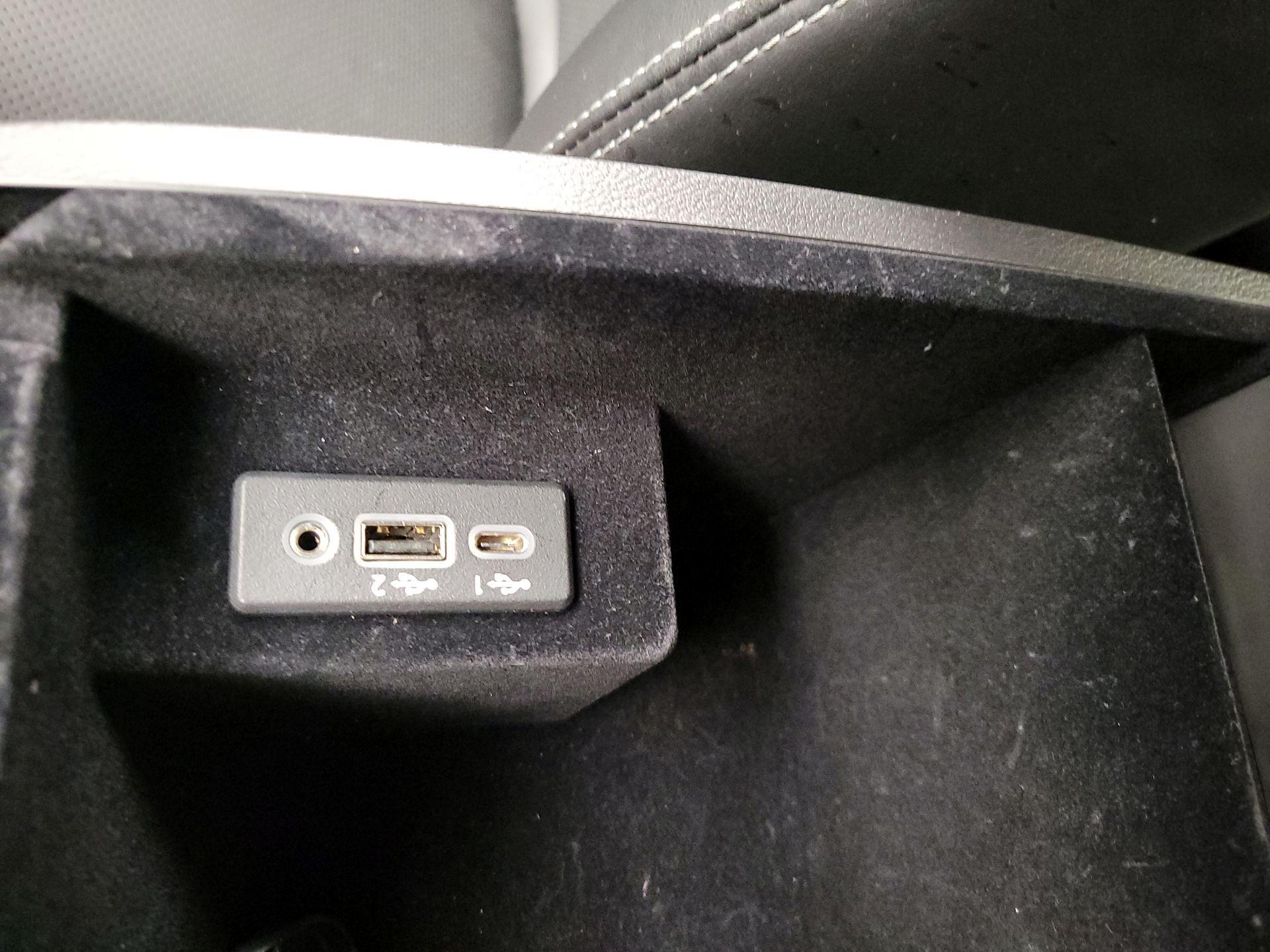 Thumbnail: 2024 INFINITI Q50 - 18