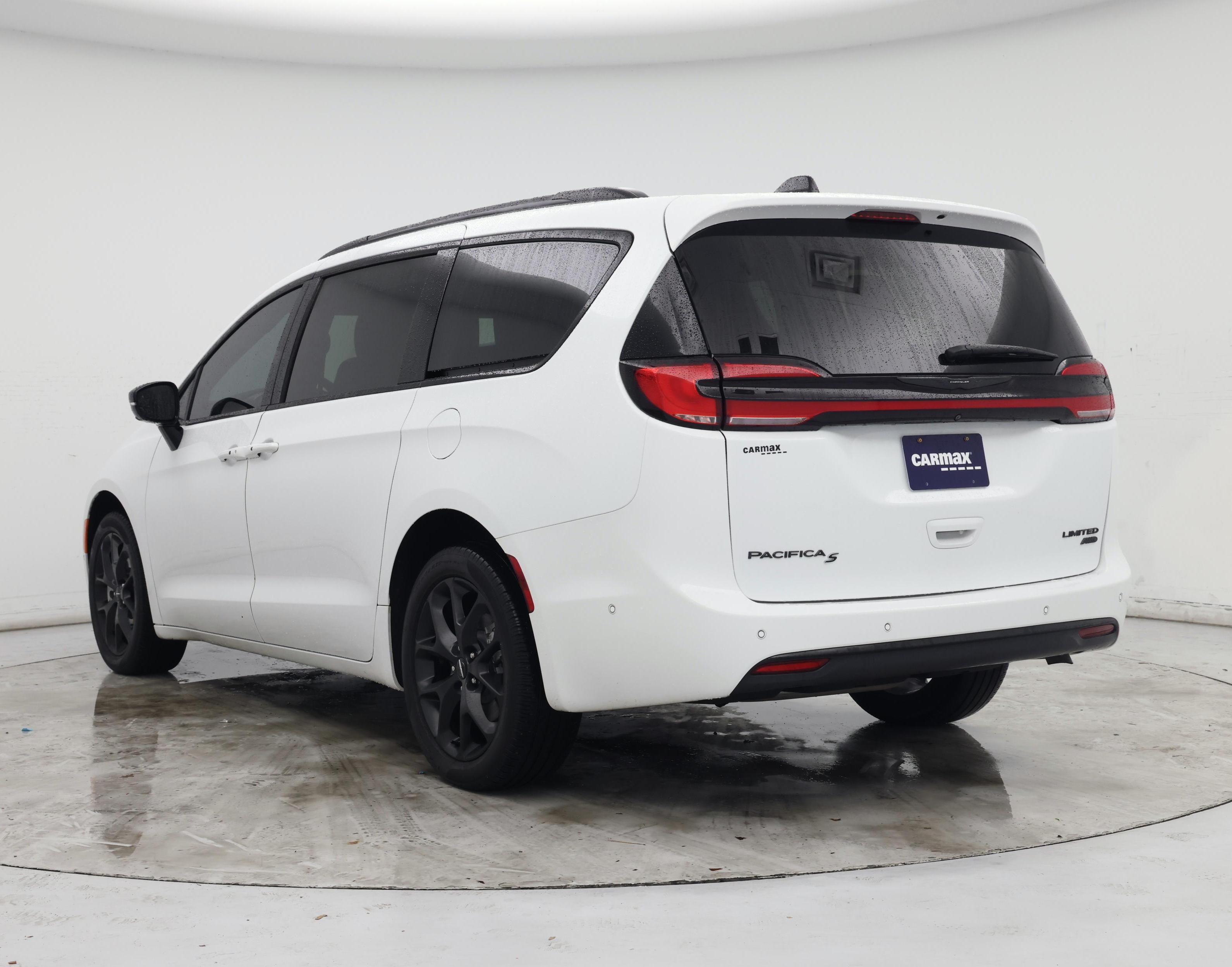 Thumbnail: 2023 Chrysler Pacifica - 2