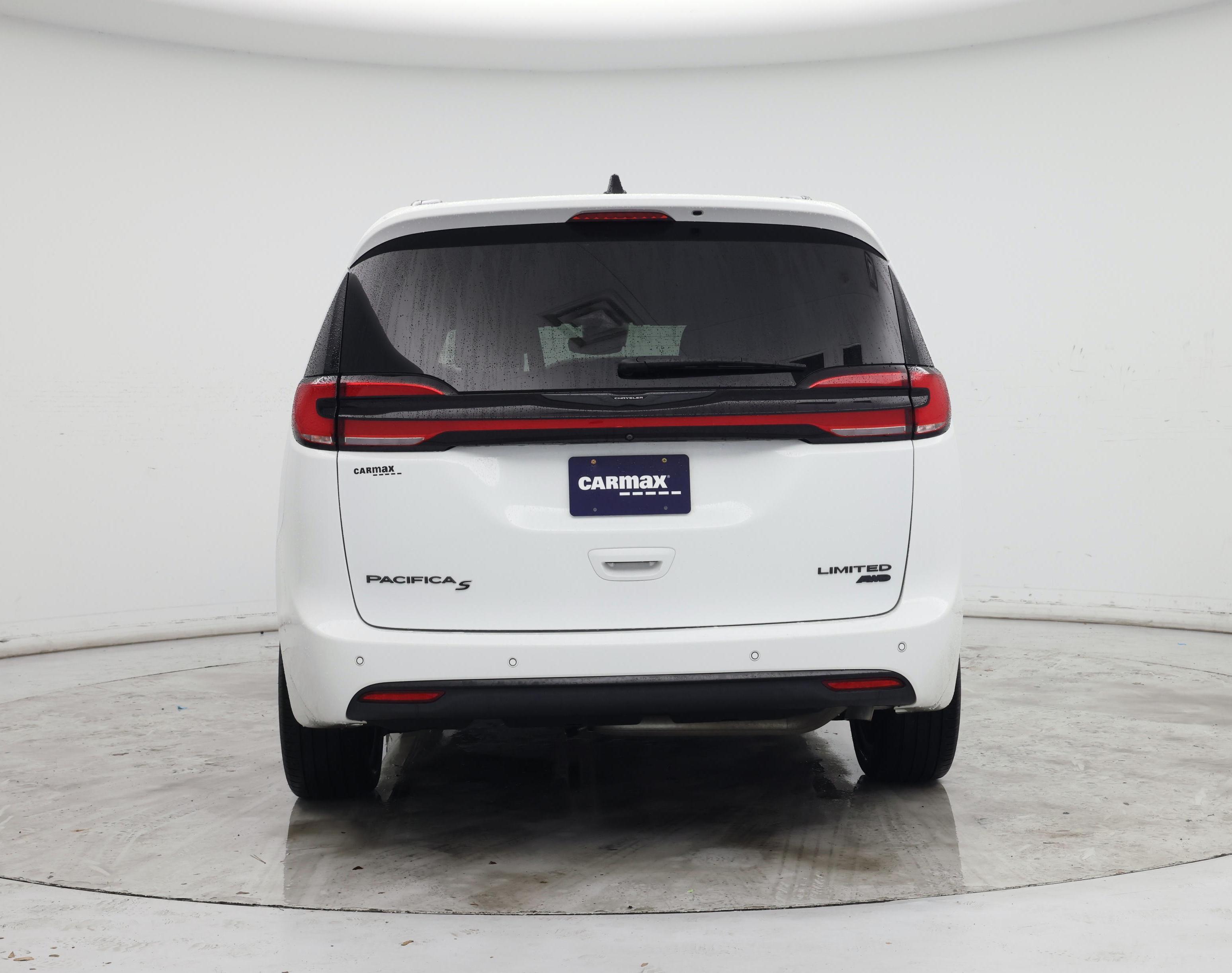 Thumbnail: 2023 Chrysler Pacifica - 6