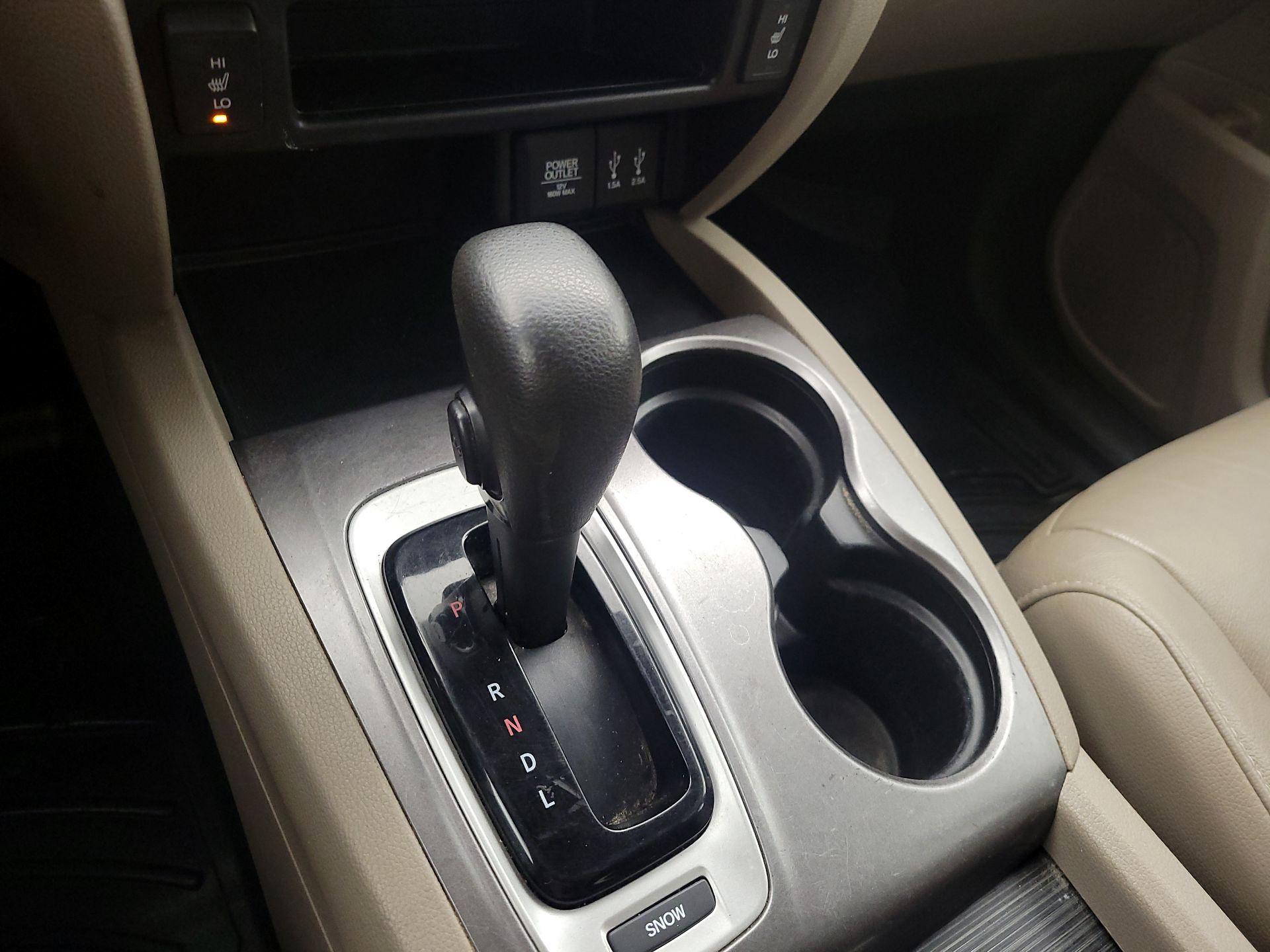 Thumbnail: 2016 Honda Pilot - 16