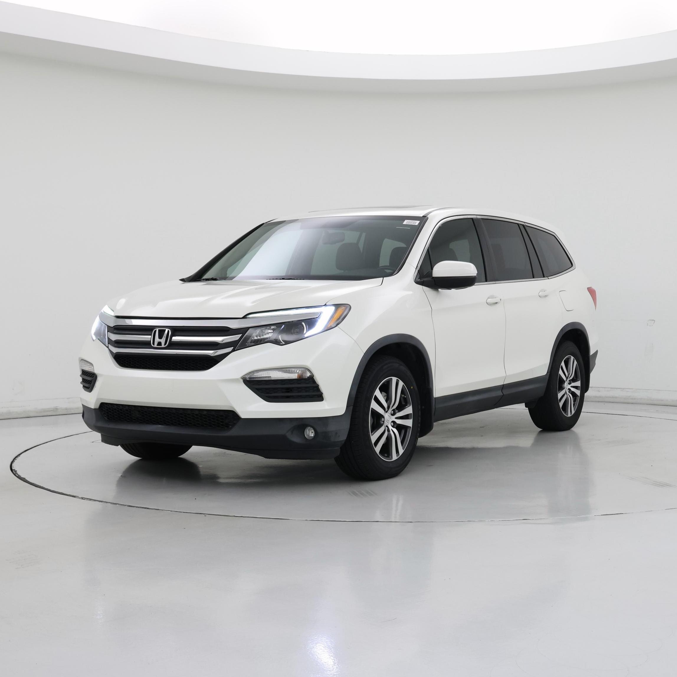 Thumbnail: 2016 Honda Pilot - 4