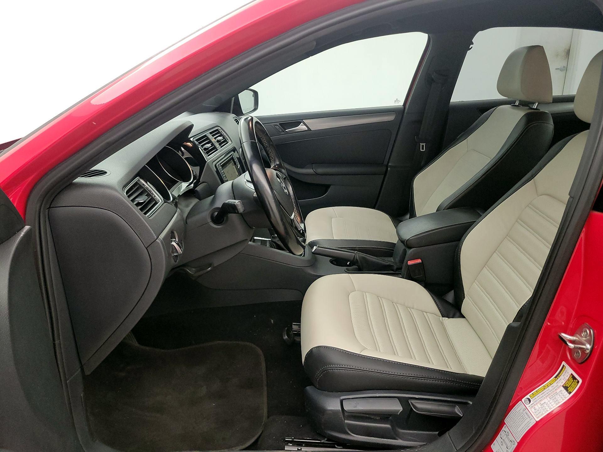 Thumbnail: 2016 Volkswagen Jetta - 11