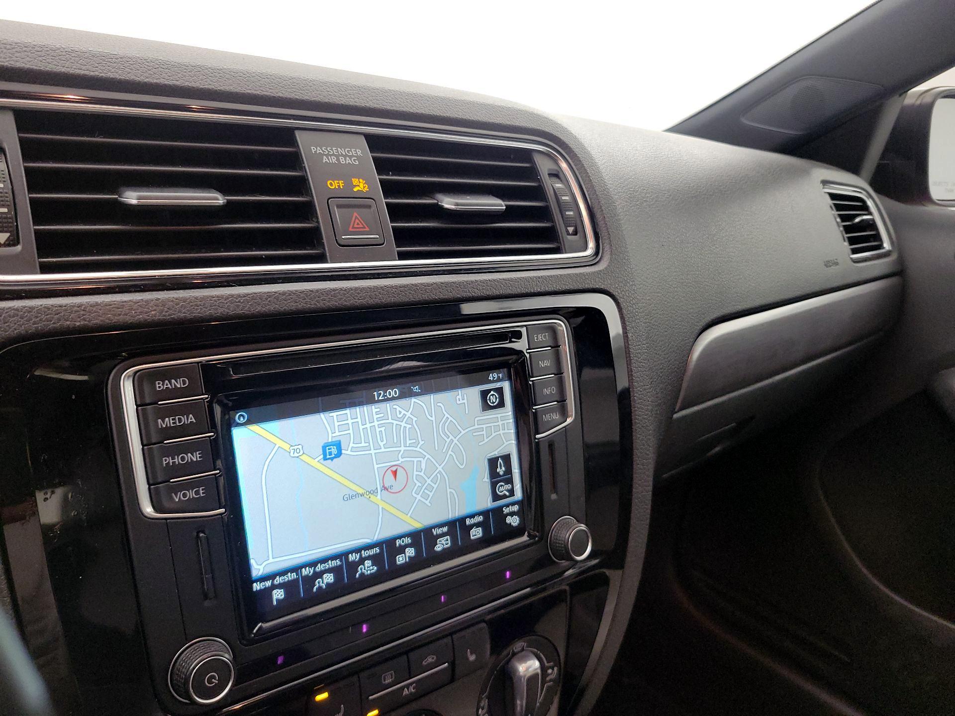 Thumbnail: 2016 Volkswagen Jetta - 14